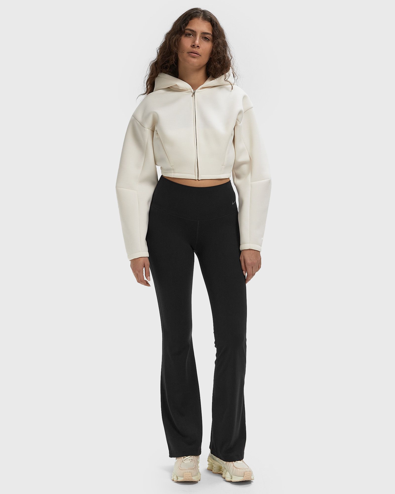 WMNS Dri-Fit ZENVY HR FLARE