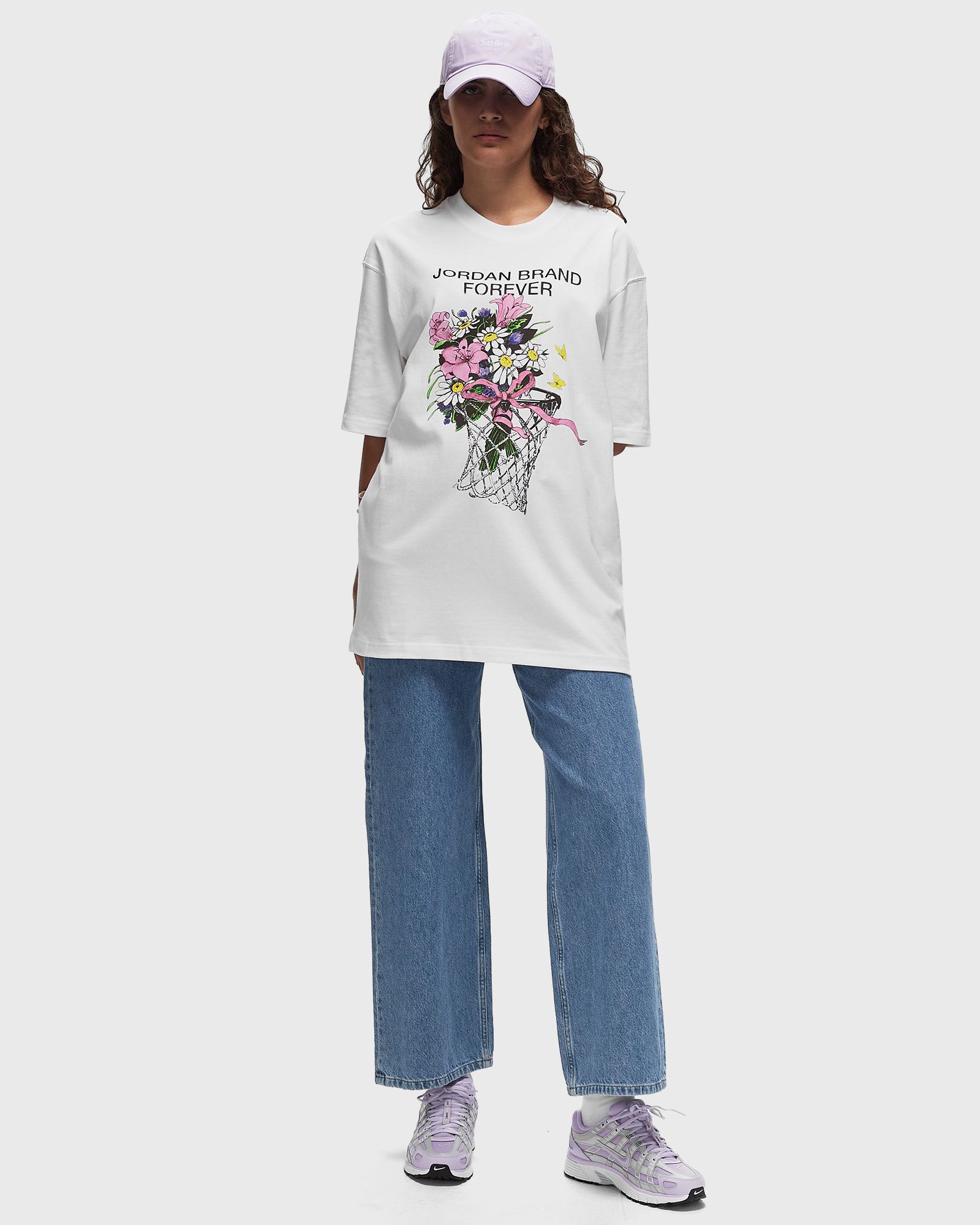 WMNS OVERSIZED GRAPHIC T-SHIRT