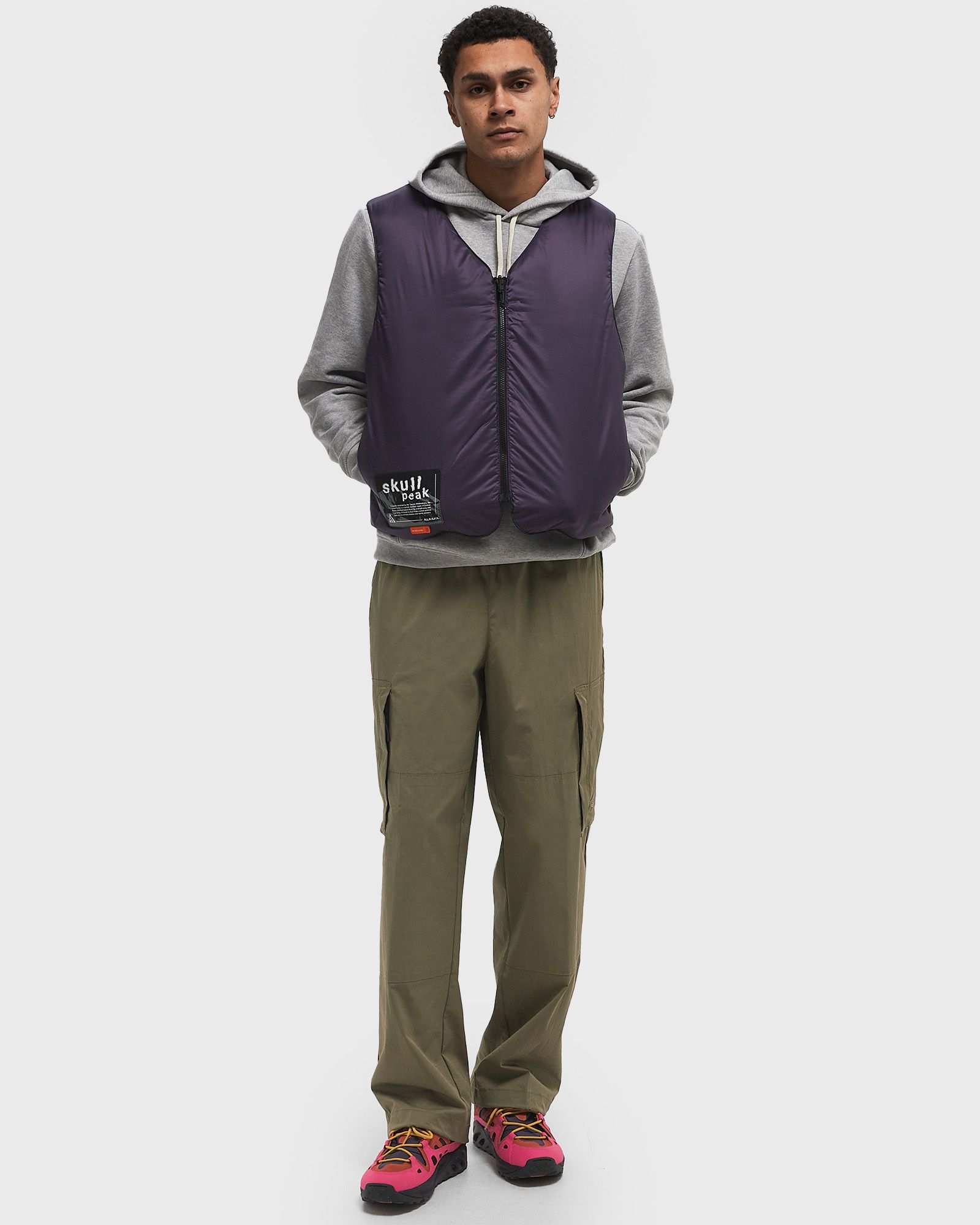 ジャケット・アウター nike acg down vest Nike ACG Primaloft Skull Peak Reversible Vest Black / Dark