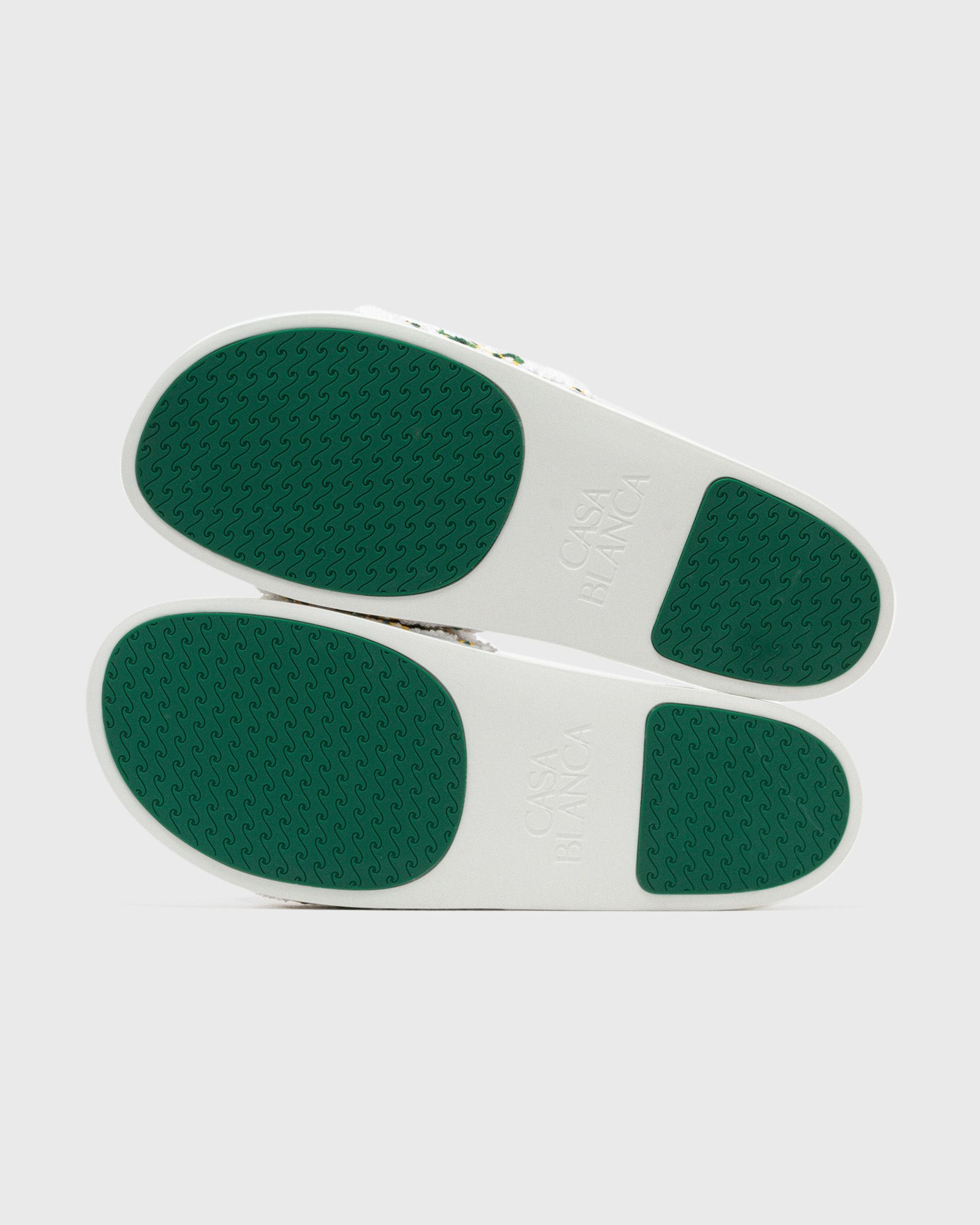 EMBROIDERED TERRY SLIDER