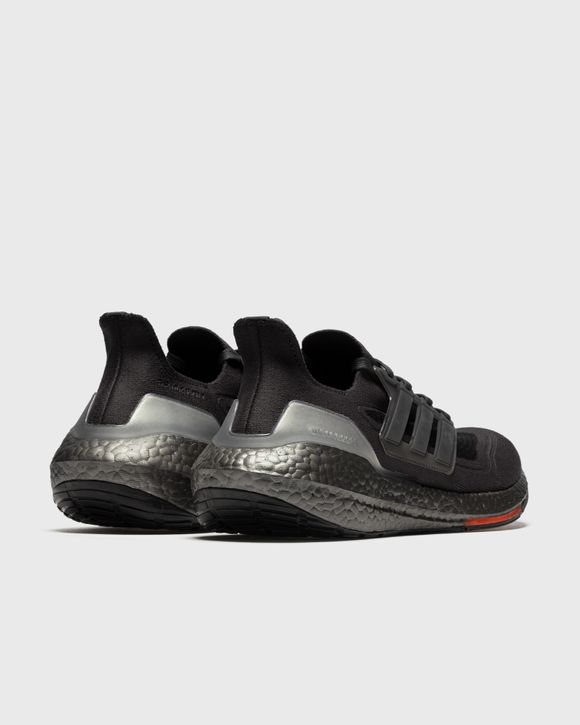 ULTRABOOST 21