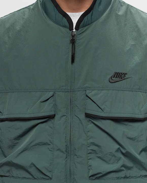 Nike TECH WOVEN VEST Green | BSTN Store