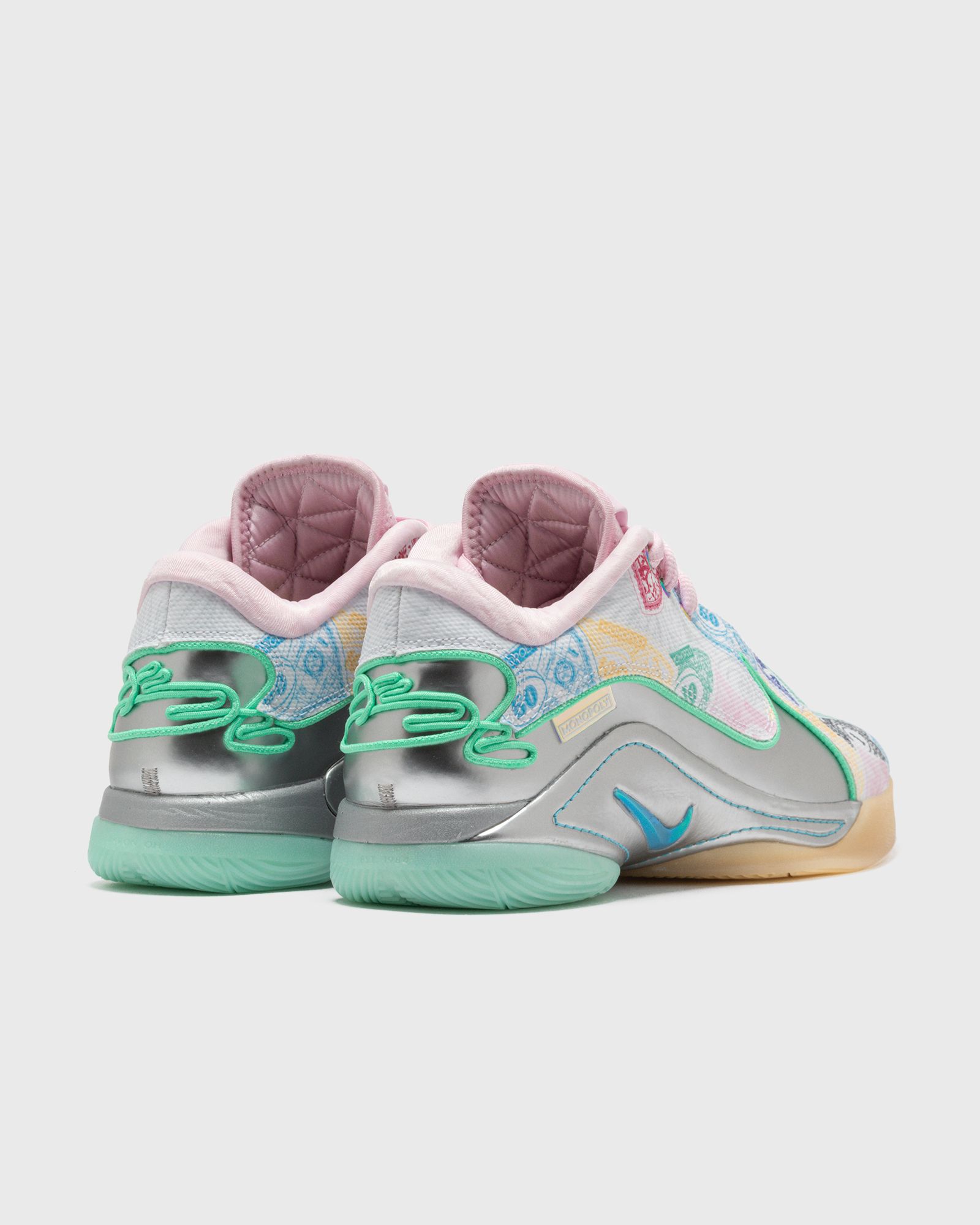 LEBRON XXII 'Currency'