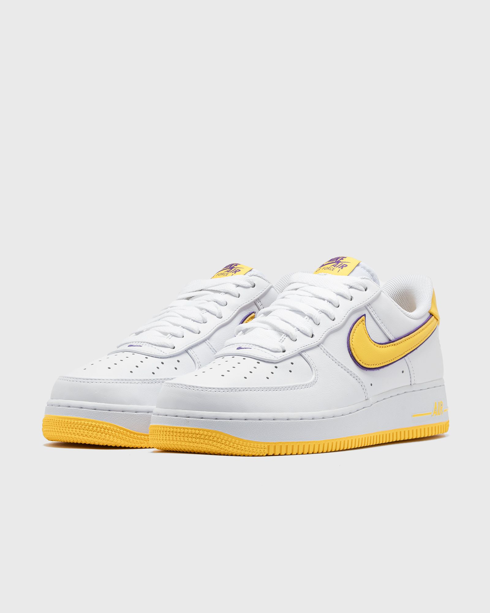 x Kobe Bryant Air Force 1 Low 