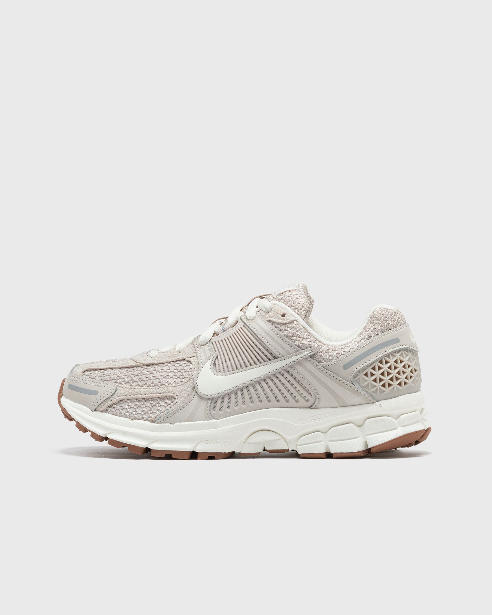 WMNS NIKE ZOOM VOMERO 5
