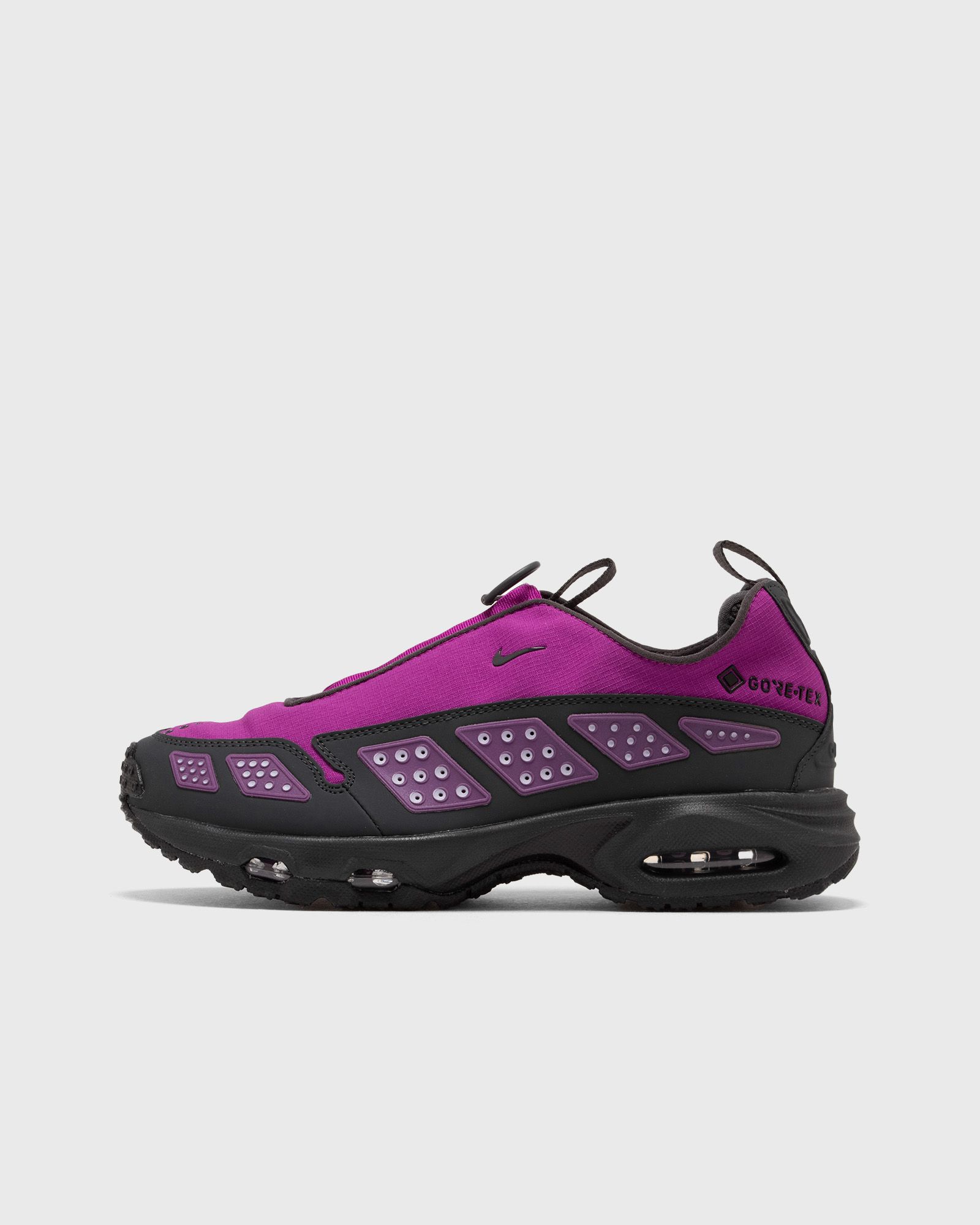 WMNS AIR MAX SNDR GORE-TEX "Bold Berry and Dark Smoke Grey"