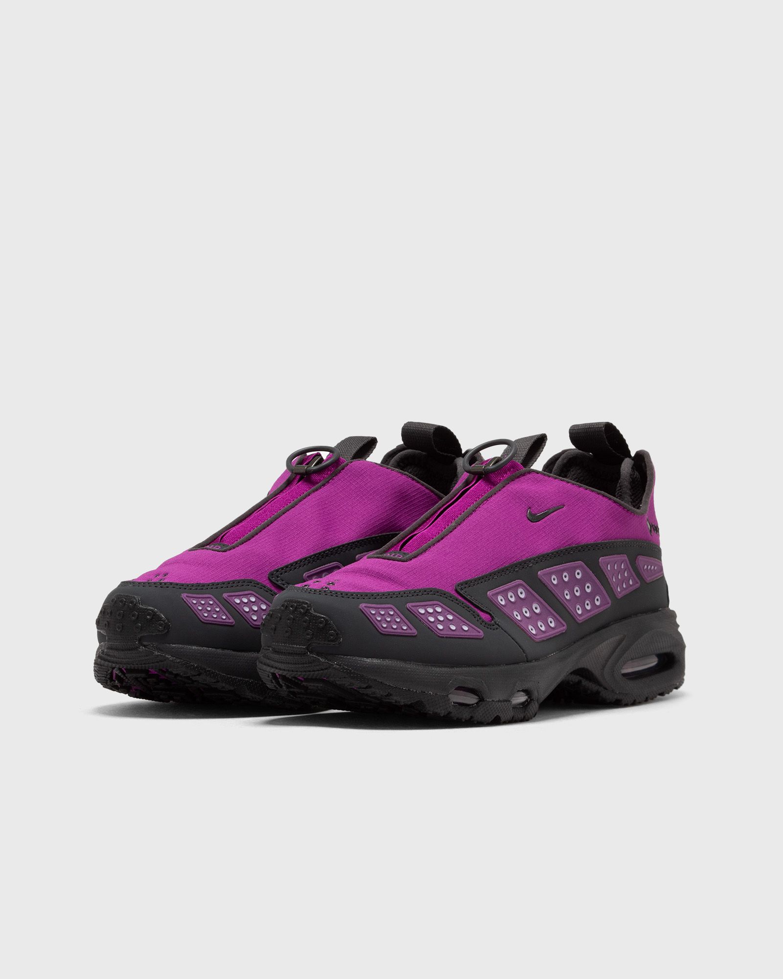WMNS AIR MAX SNDR GORE-TEX "Bold Berry and Dark Smoke Grey"
