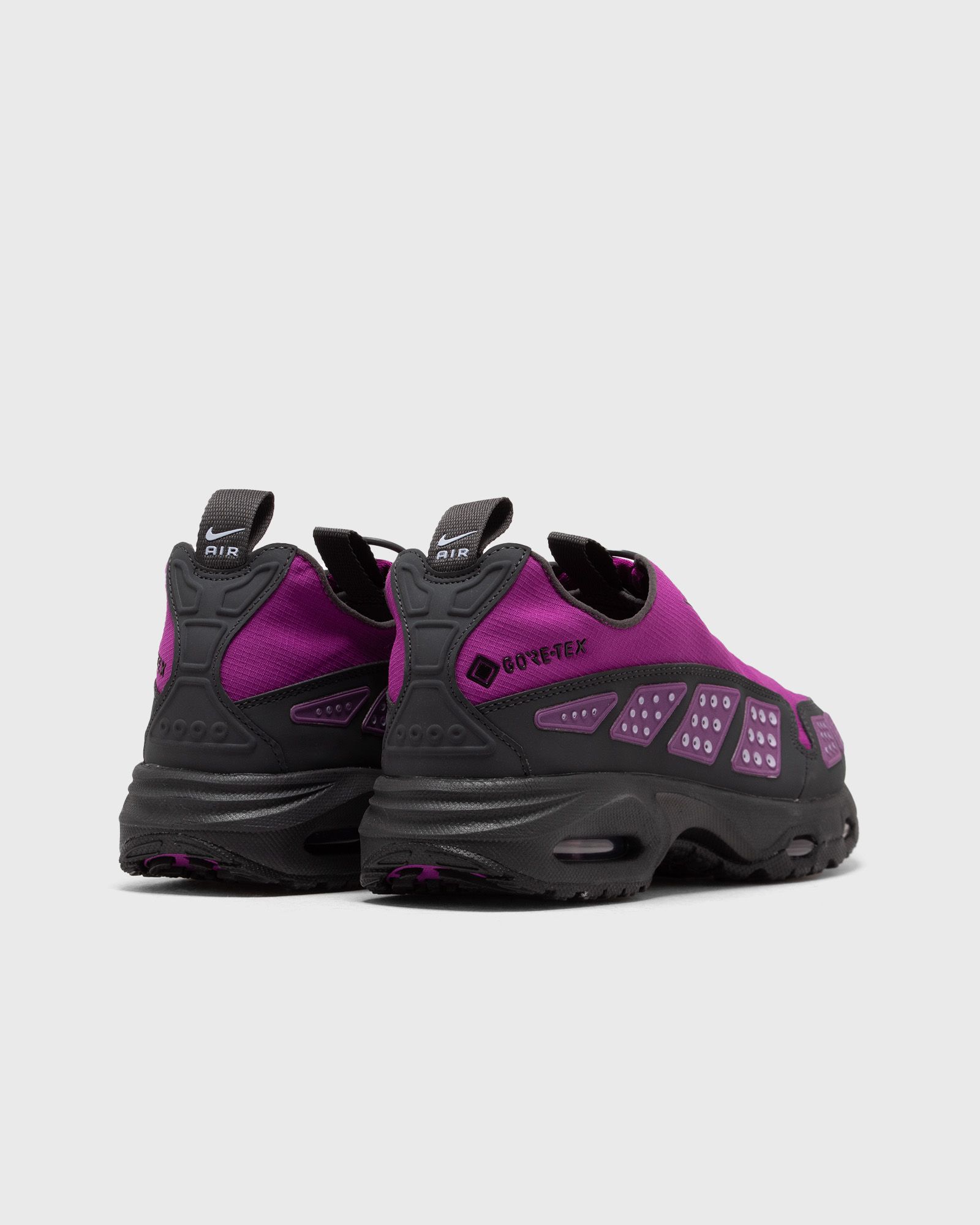 Nike WMNS AIR MAX SNDR GORE-TEX 