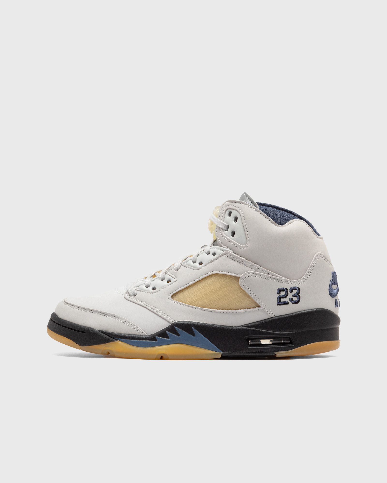 A MA MANIÉRE X WMNS AIR JORDAN 5 'DAWN'