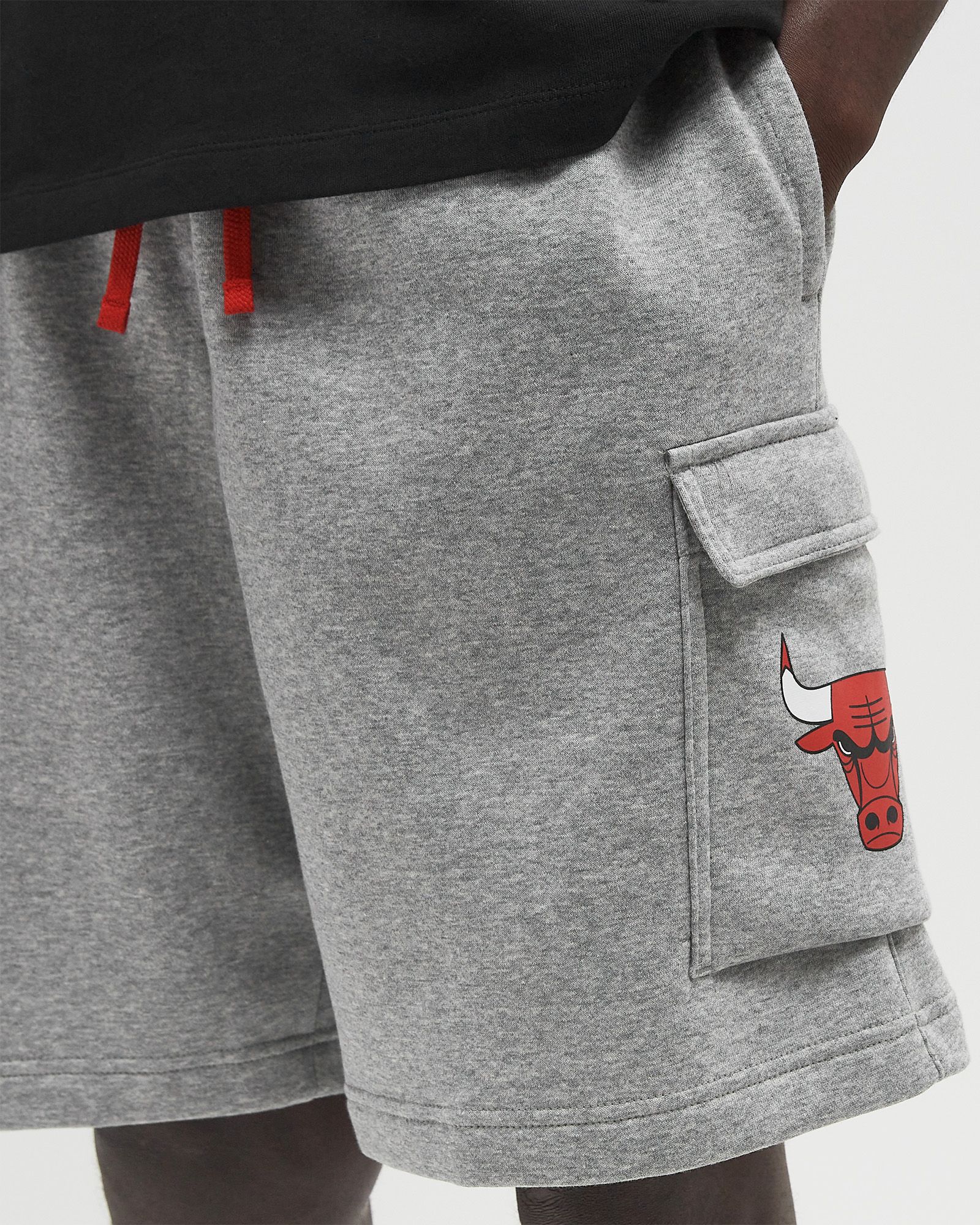 NBA CARGO SHORT Chicago Bulls Club Courtside