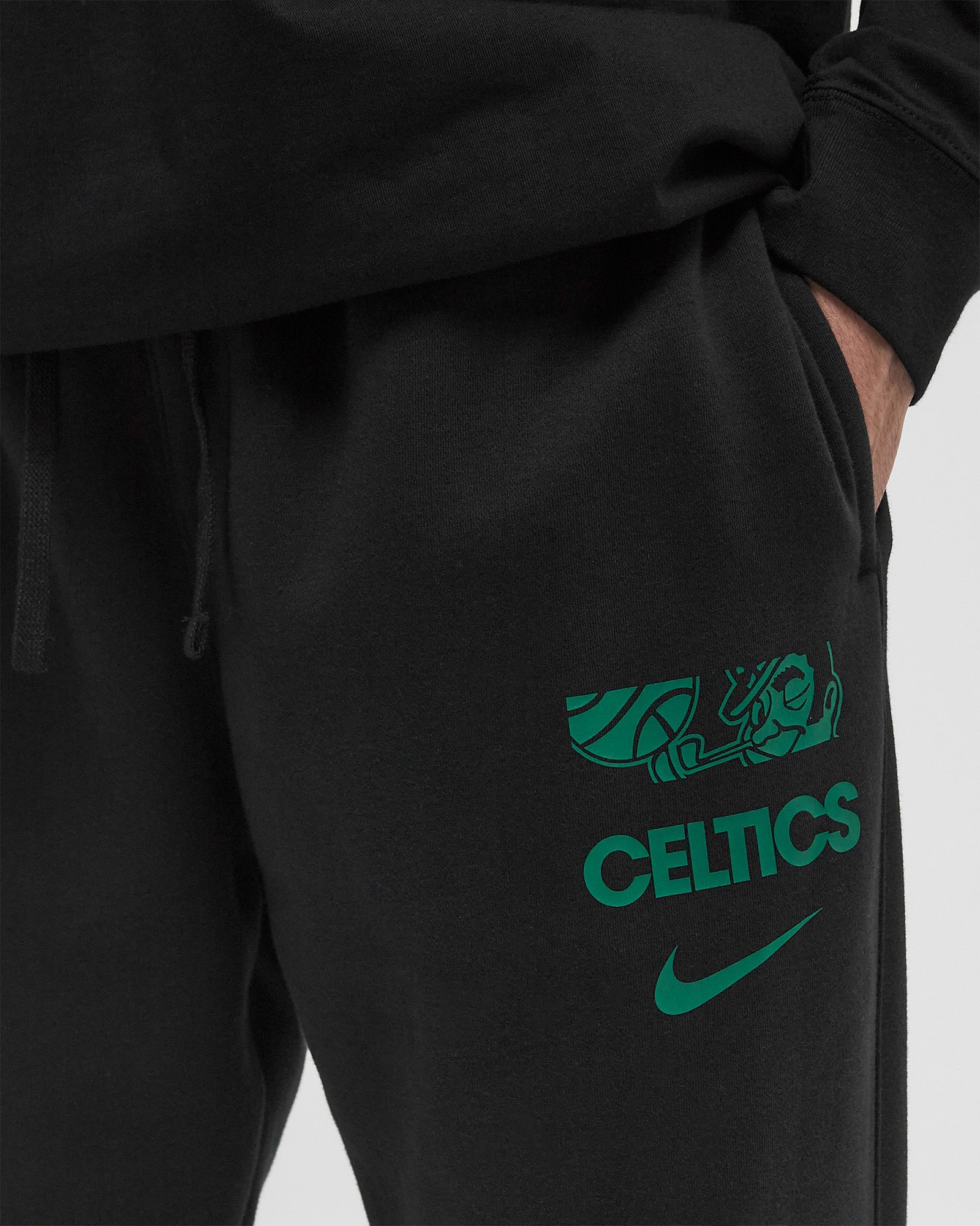 オオタケイNIKE NBA BOSTON CELTICS ナイロン NIKE NBA CELTICS ナイロンジャケット 刺繍