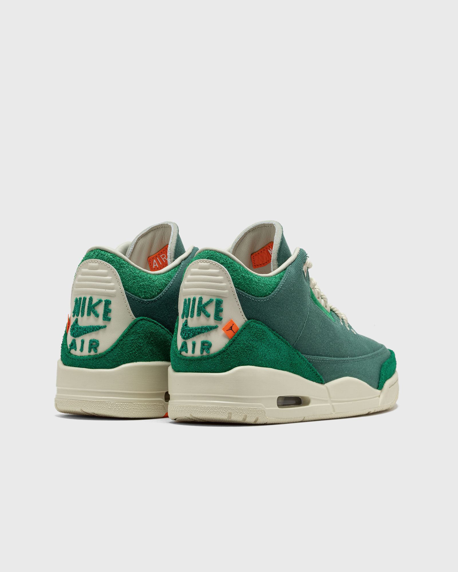 WMNS AIR JORDAN 3 RETRO x Nina Chanel Abney