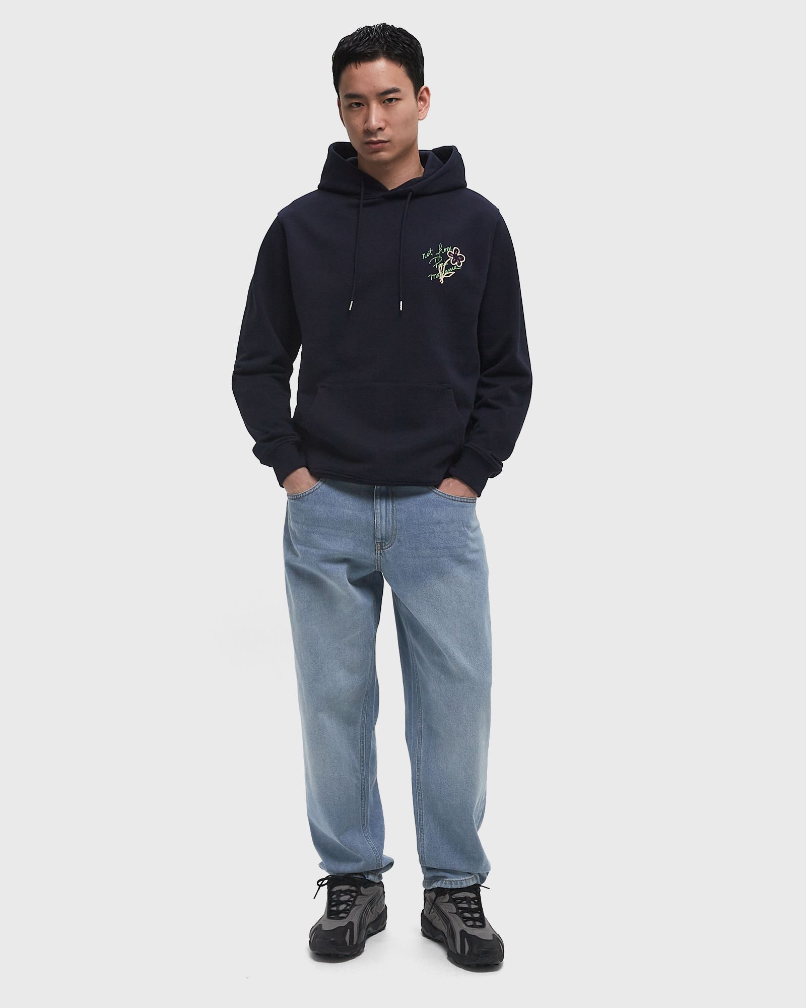 Le Hoodie Slogan Esquisse