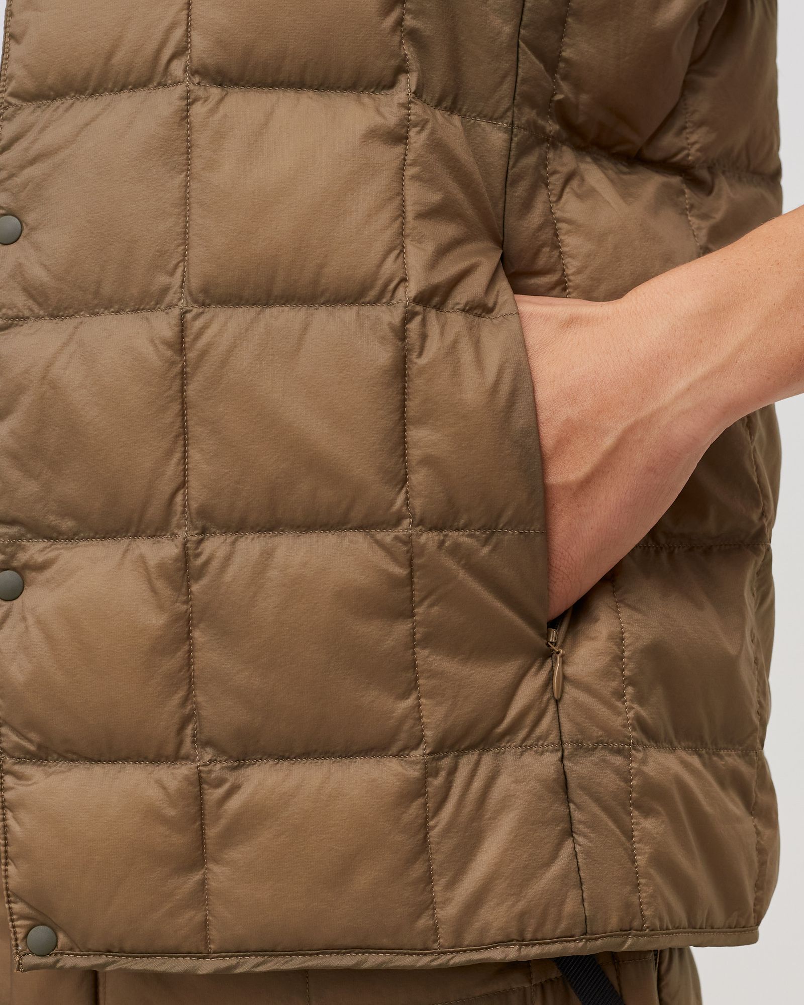 TAION/GRAMICCI INNER DOWN VEST