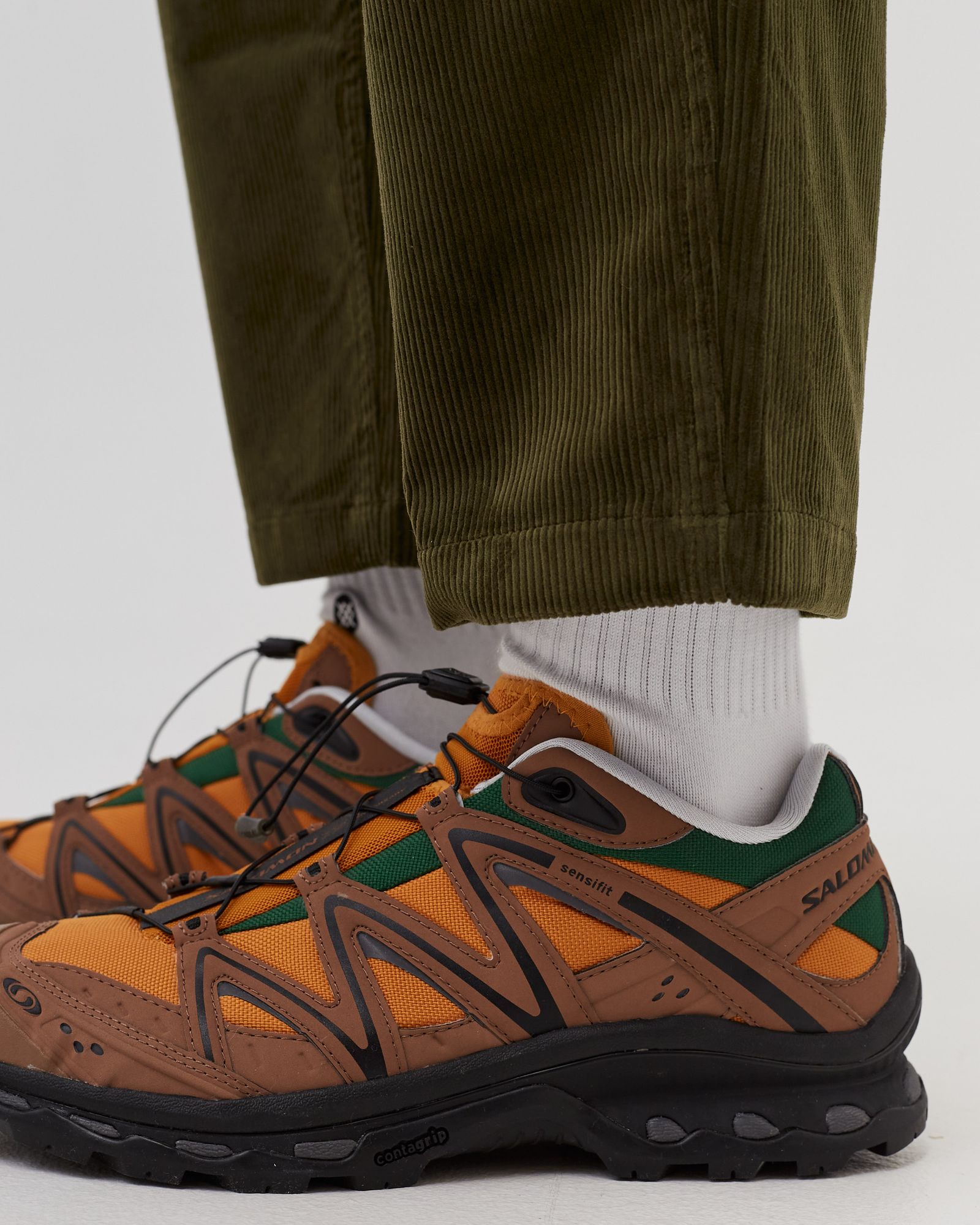 CORDUROY LOOSE TAPERED PANT