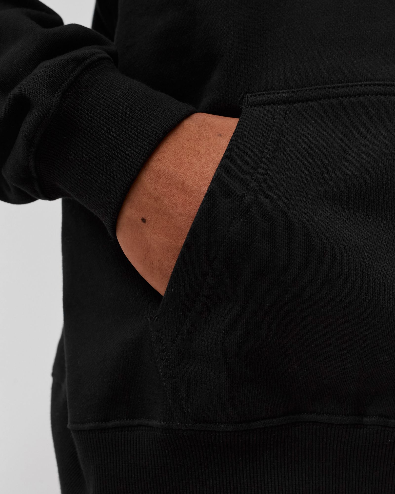 ONE POINT HOODED SWEATSHIRT