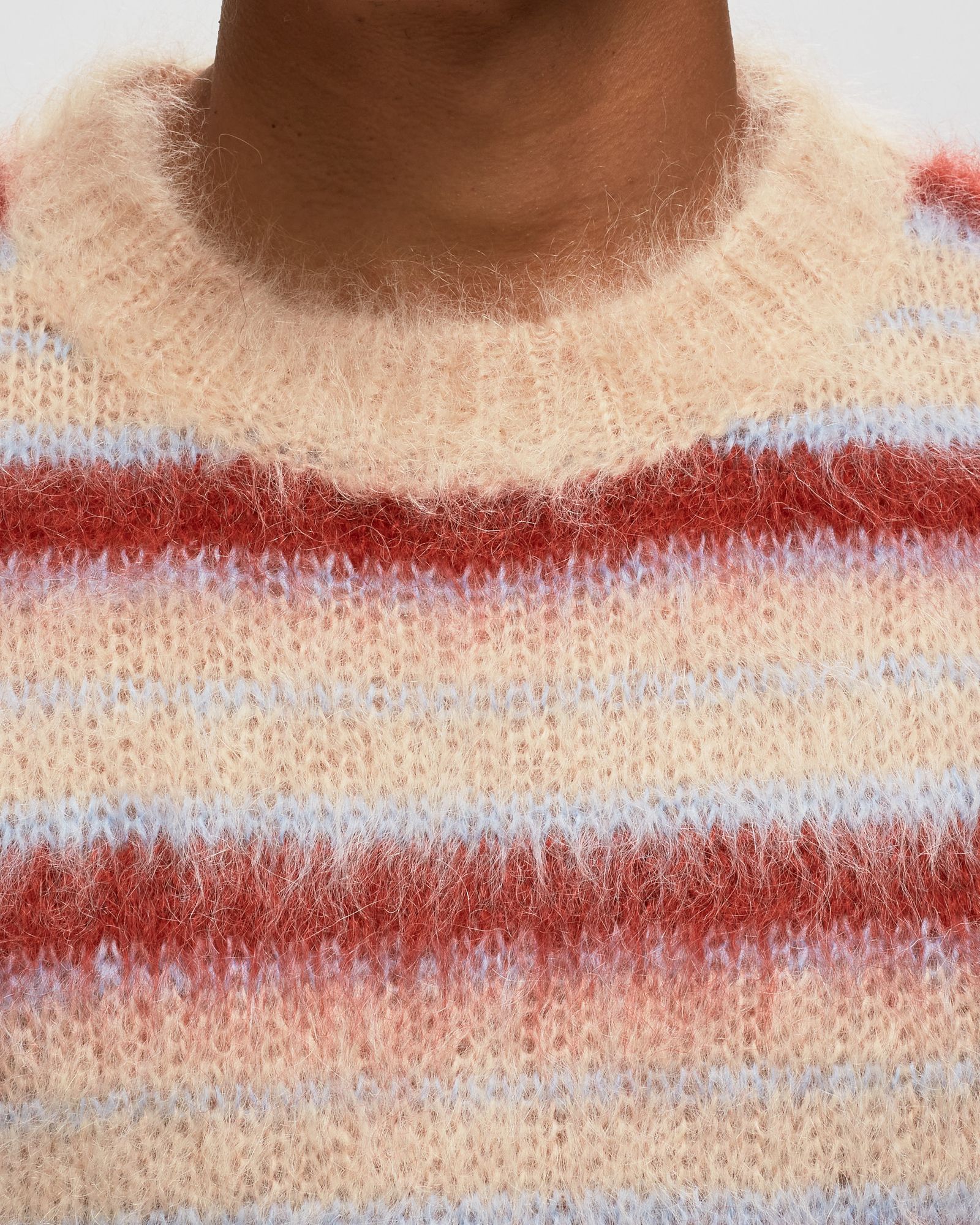 ROUNDNECK SWEATER