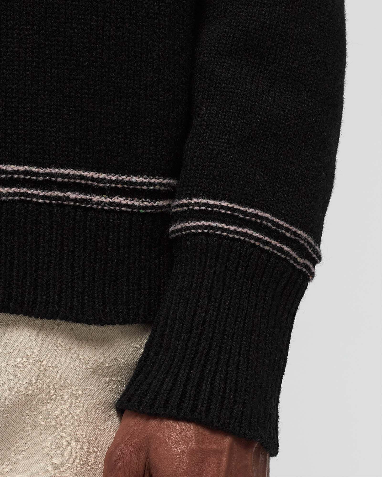 ROUNDNECK SWEATER