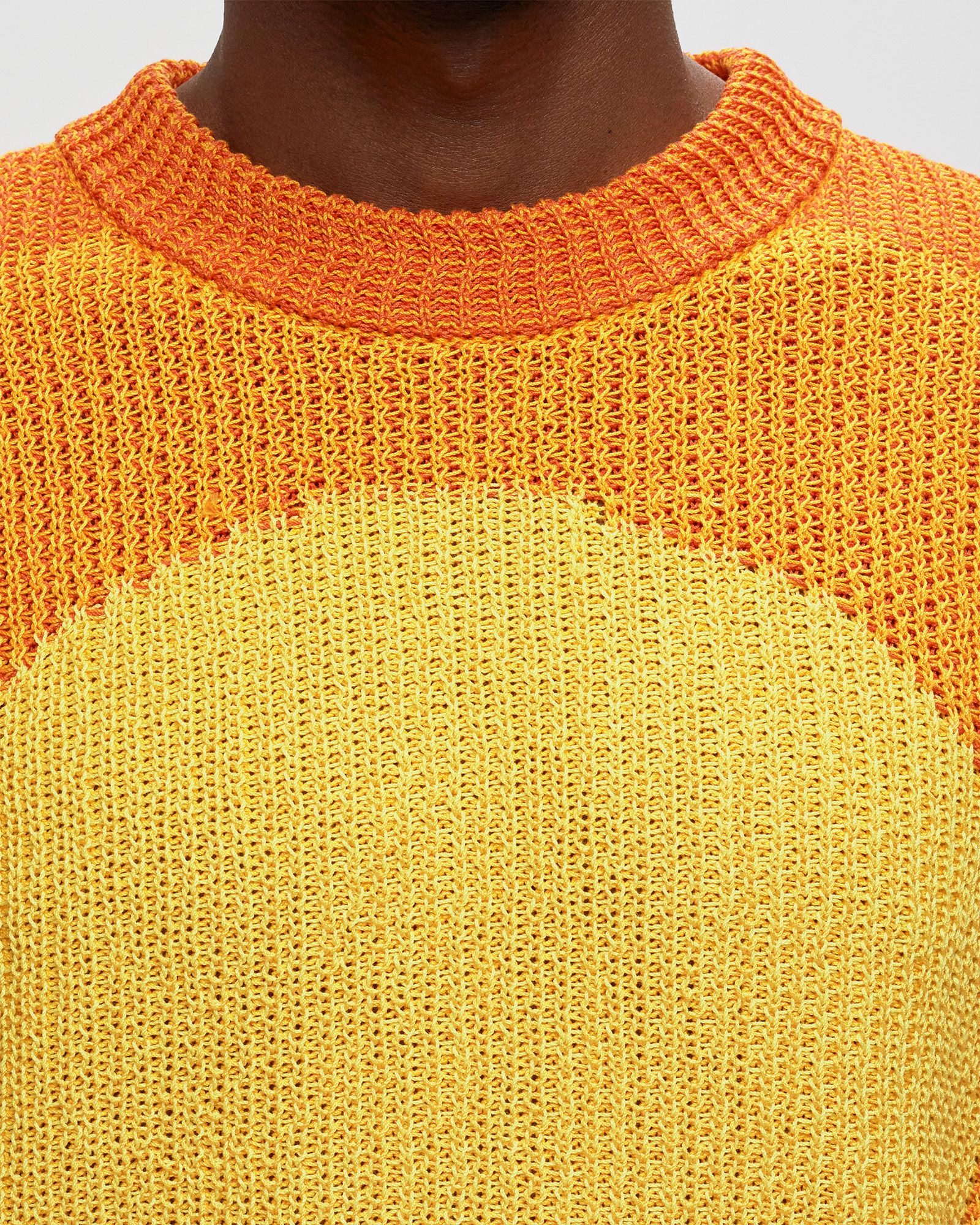 ROUNDNECK SWEATER
