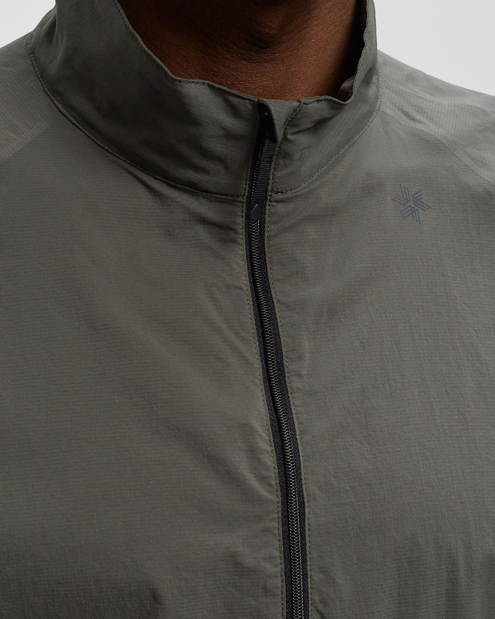 Short Zip Floating Wind Shell Jacket