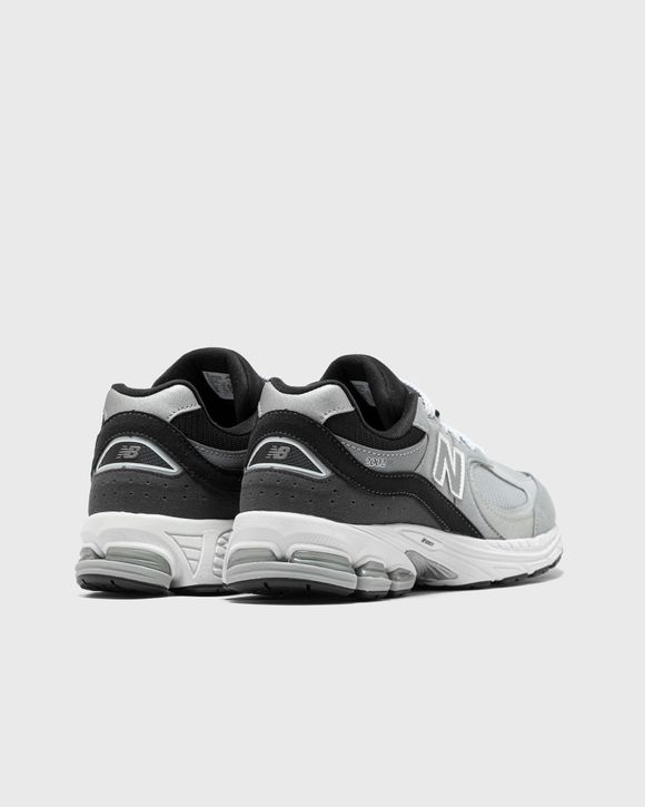 Black and grey new balance 2000 sale