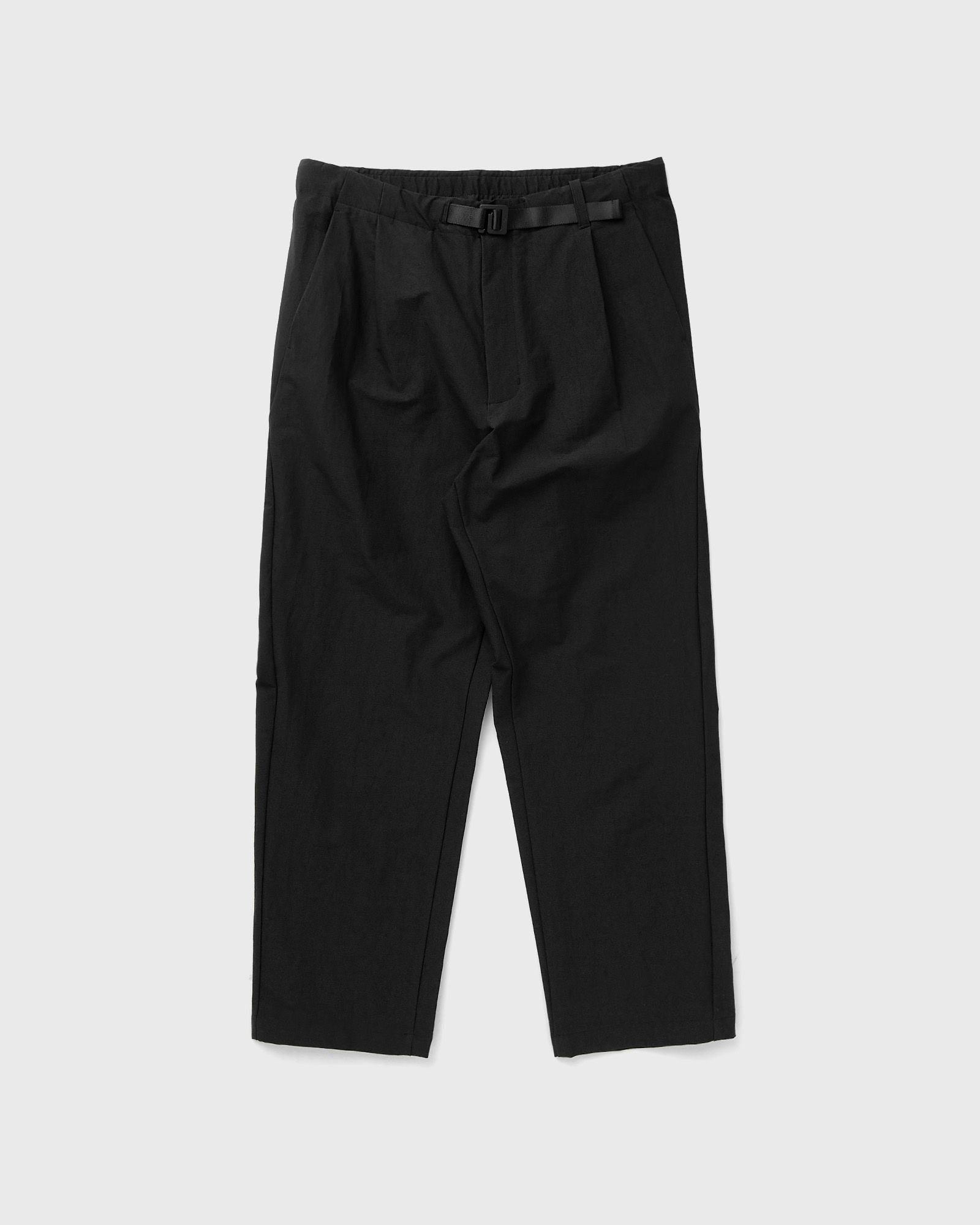 One Tuck Tapered Ankle Pants
