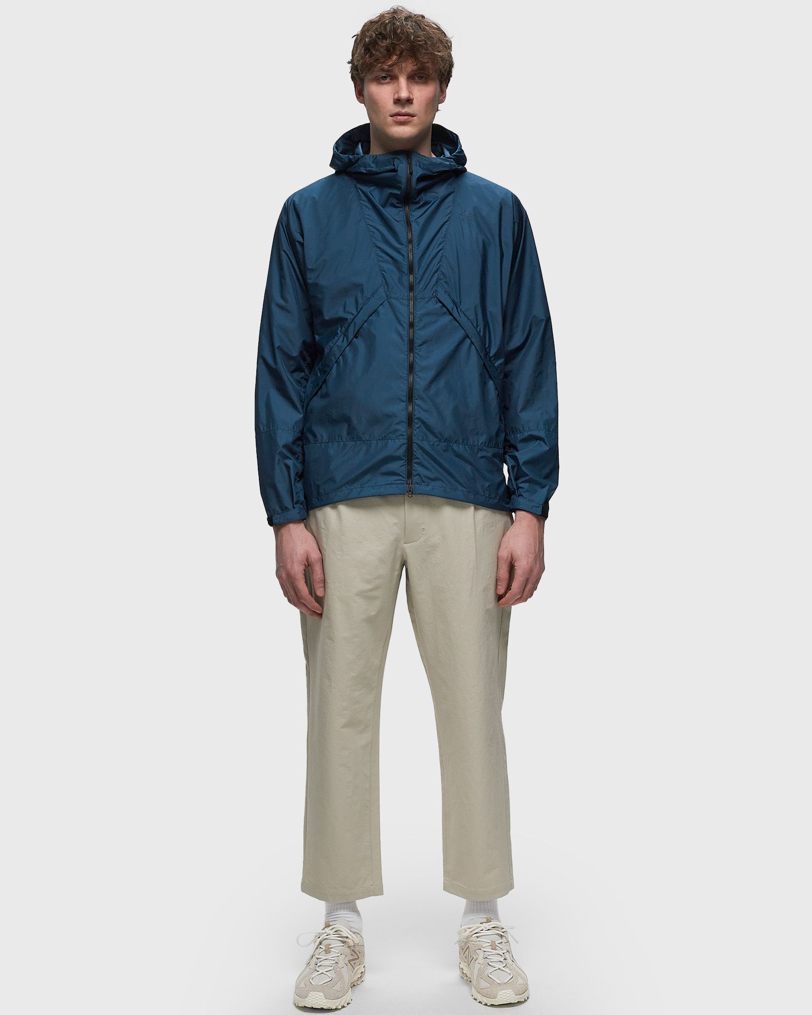 One Tuck Tapered Ankle Pants