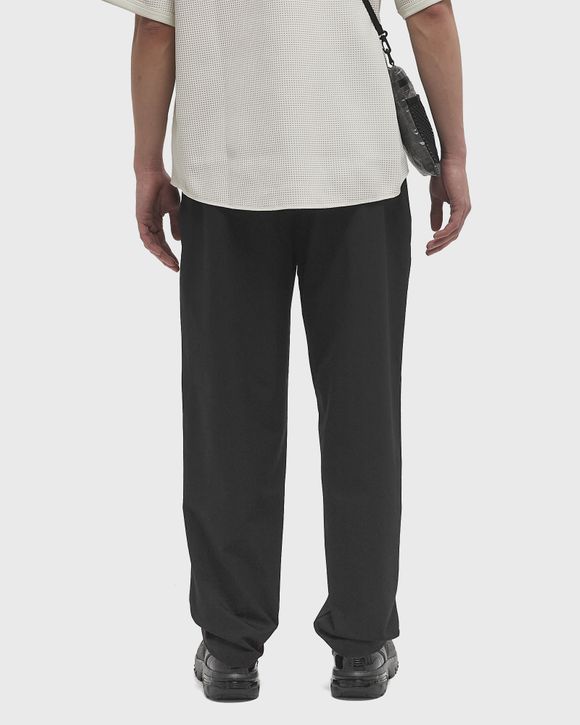 One Tuck Tapered Stretch Pants
