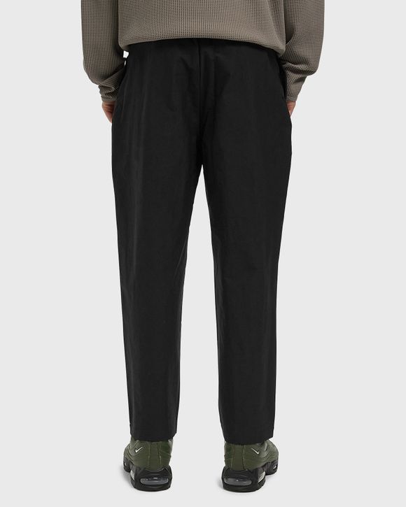 One Tuck Tapered Ankle Pants