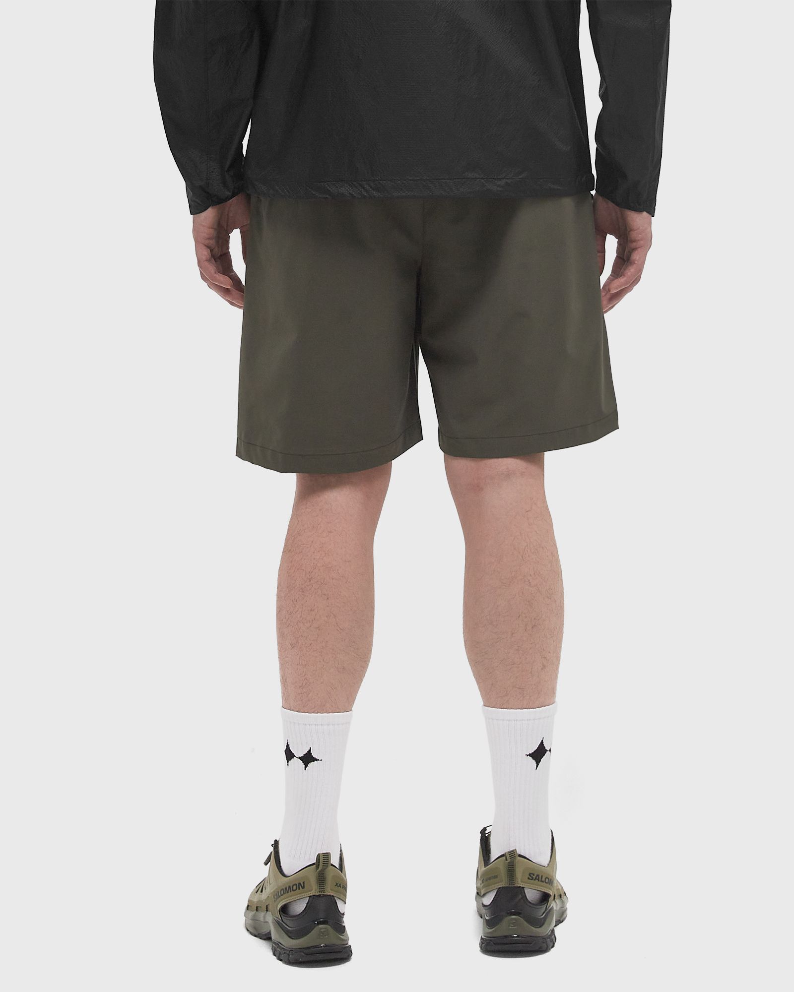 One Tuck Light Stretch Shorts