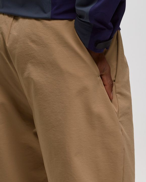 One Tuck Tapered Stretch Pants