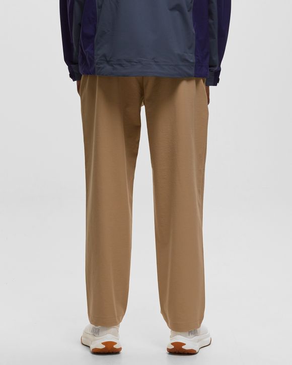 One Tuck Tapered Stretch Pants