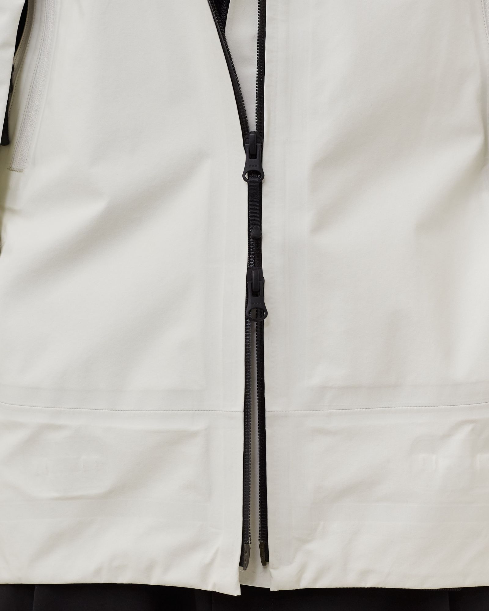 GORE-TEX Fly Air Jacket