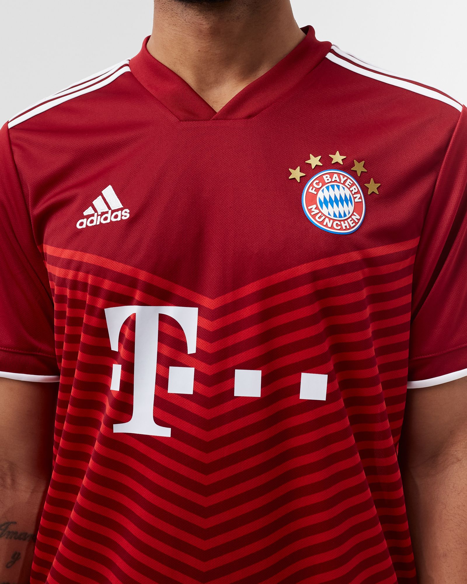 FC BAYERN 21/22 HOME JERSEY
