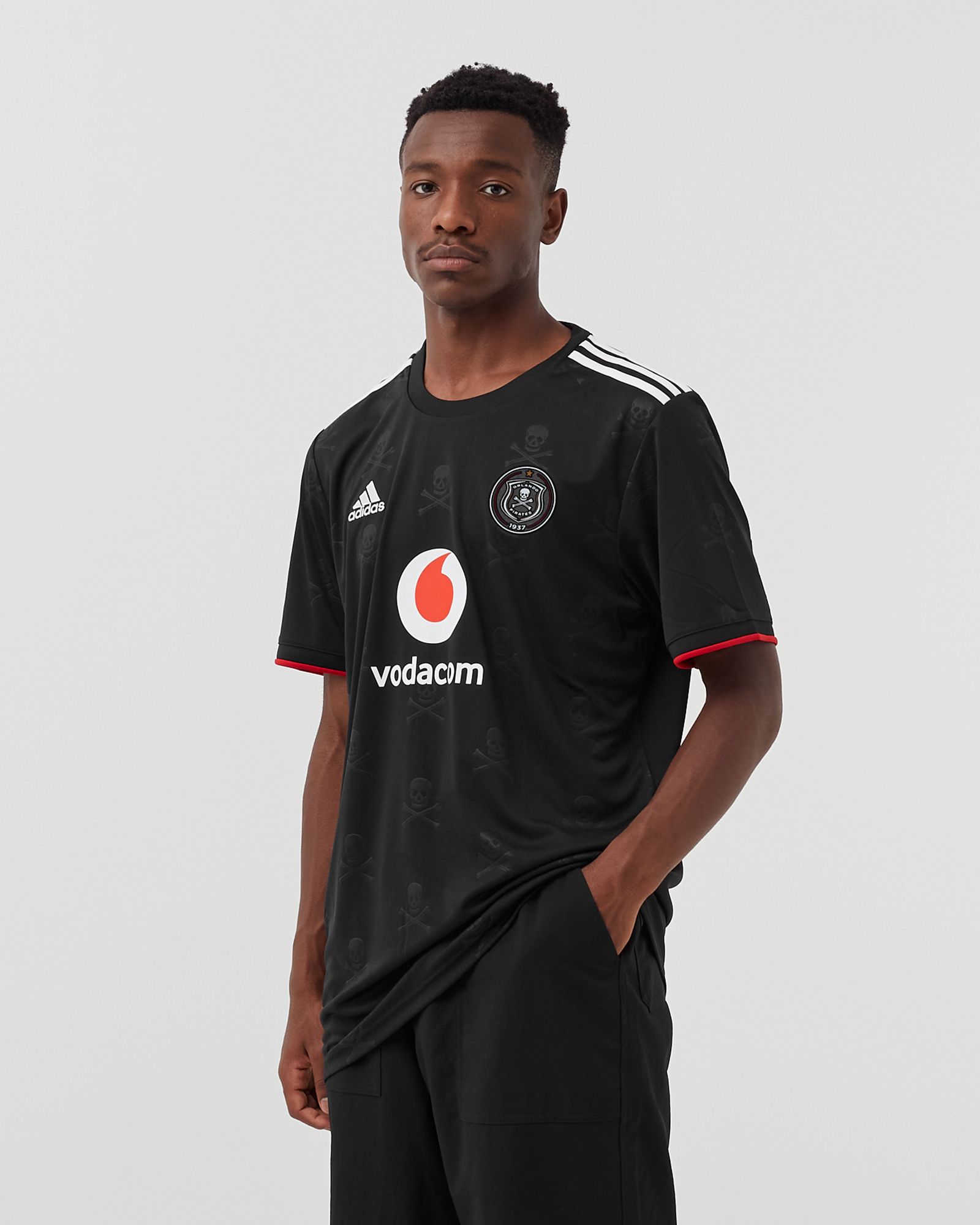 ORLANDO PIRATES FC 21/22 HOME JERSEY