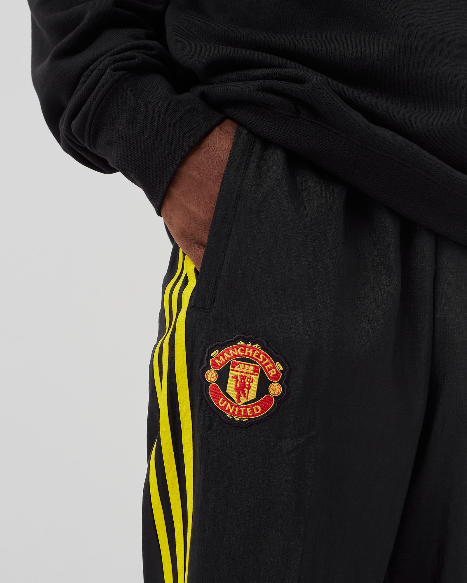 MANCHESTER UNITED FC ICON WOVEN PANT