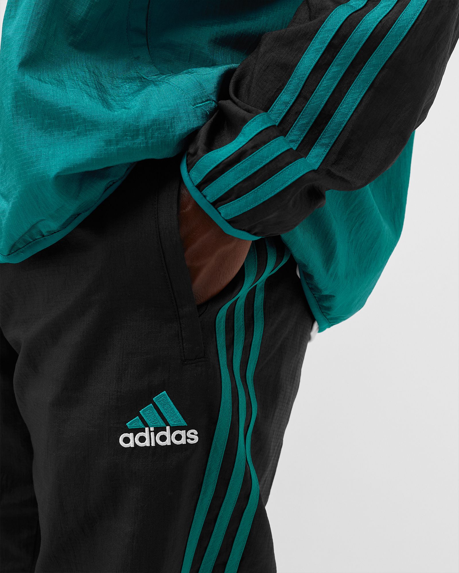 REAL MADRID ICON WOVEN PANTS