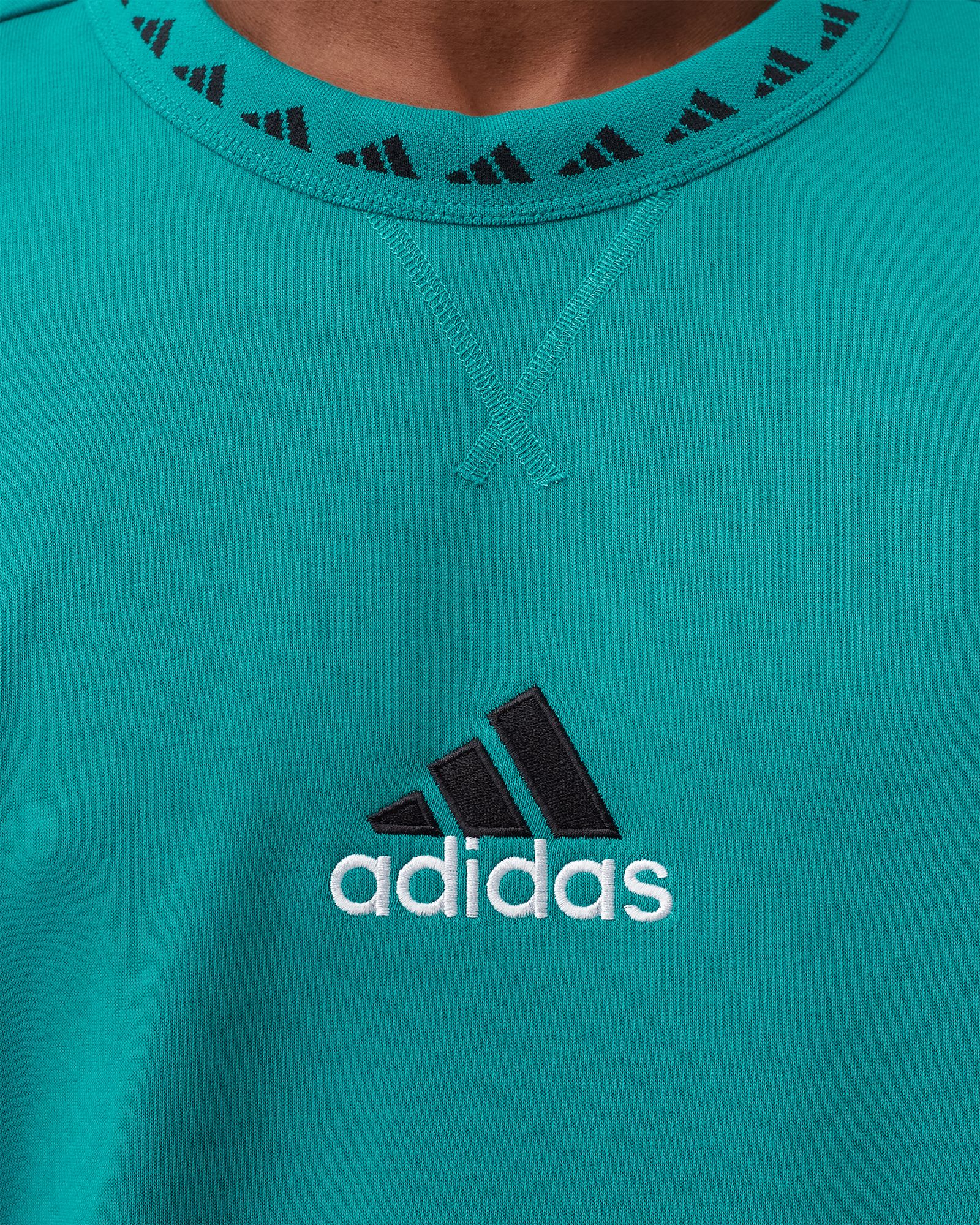 REAL MADRID ICON CREW SWEATSHIRT