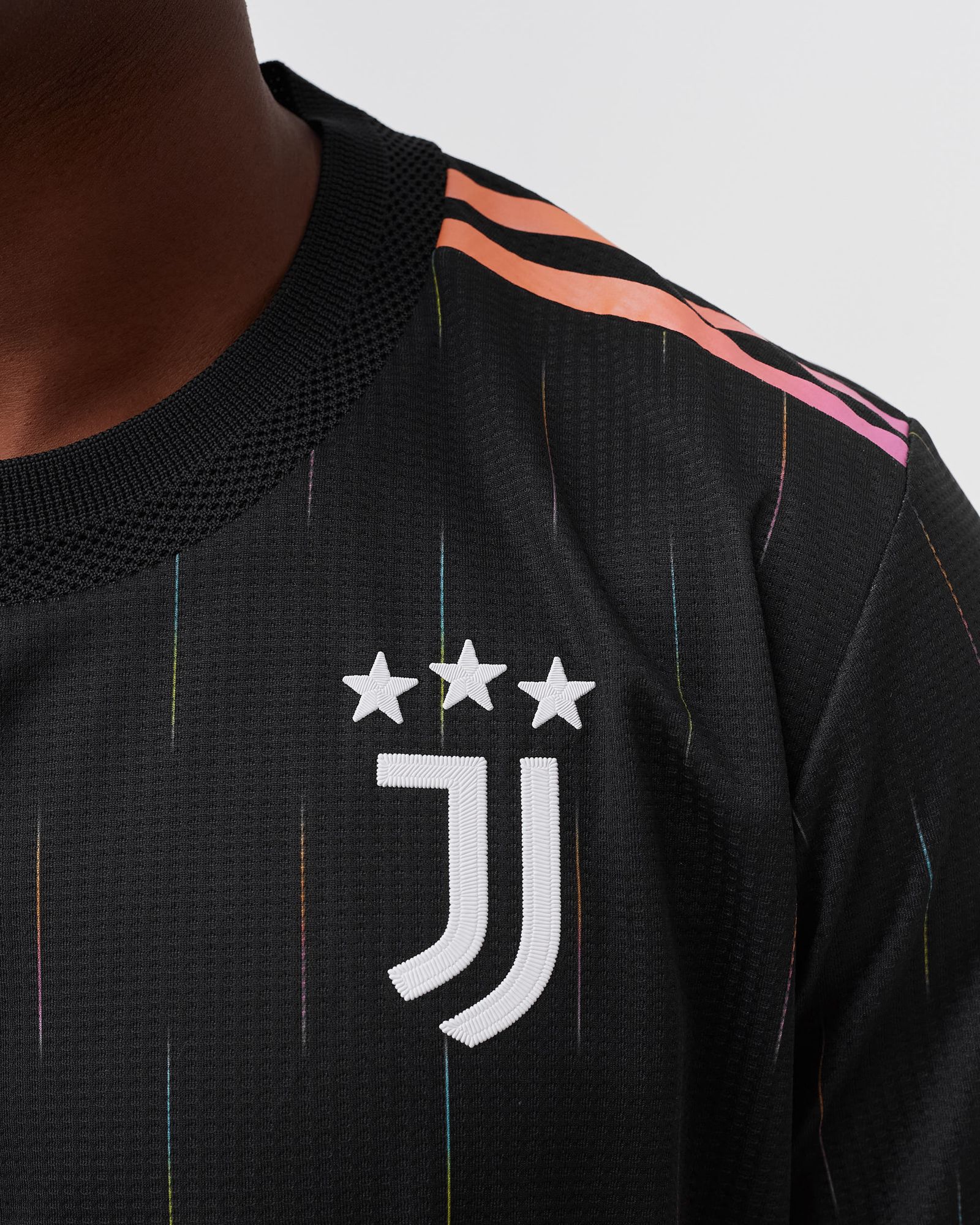 JUVENTUS TURIN 21/22 AUTHENTIC AWAY JERSEY