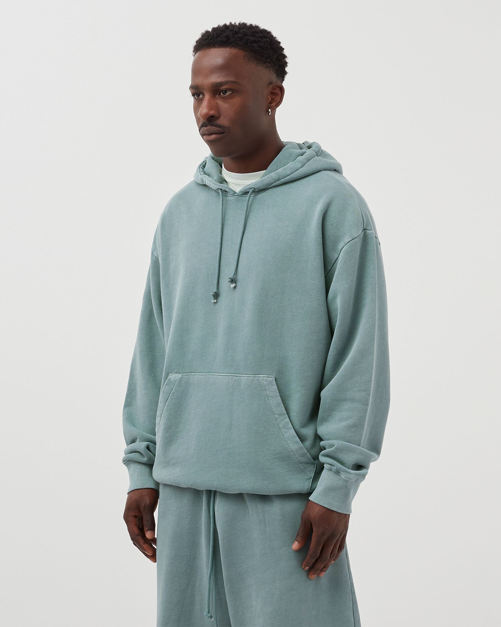 CLASSICS NATURAL DYE HOODIE