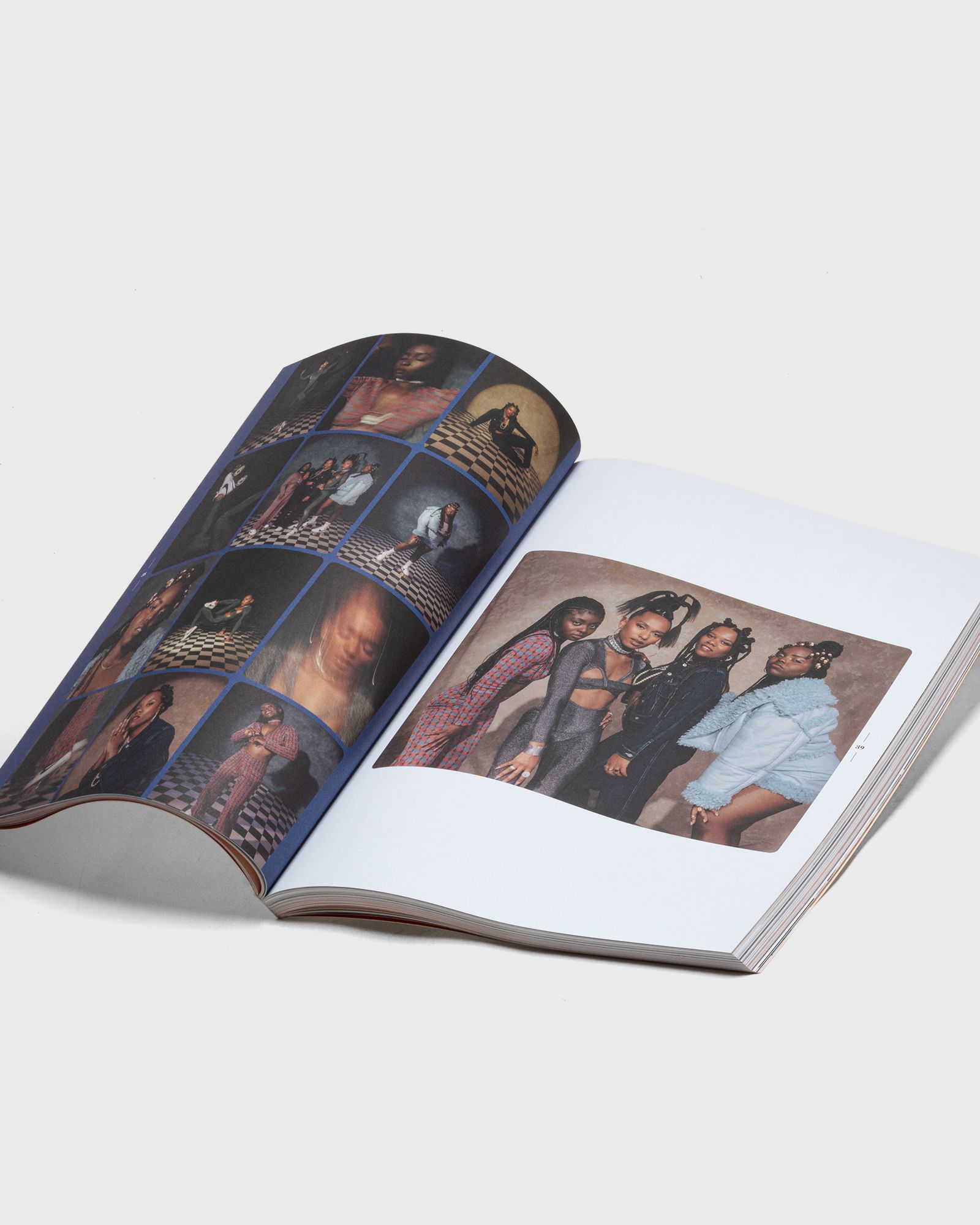 "GURLZ WITH CURLZ: ISSUE 05"