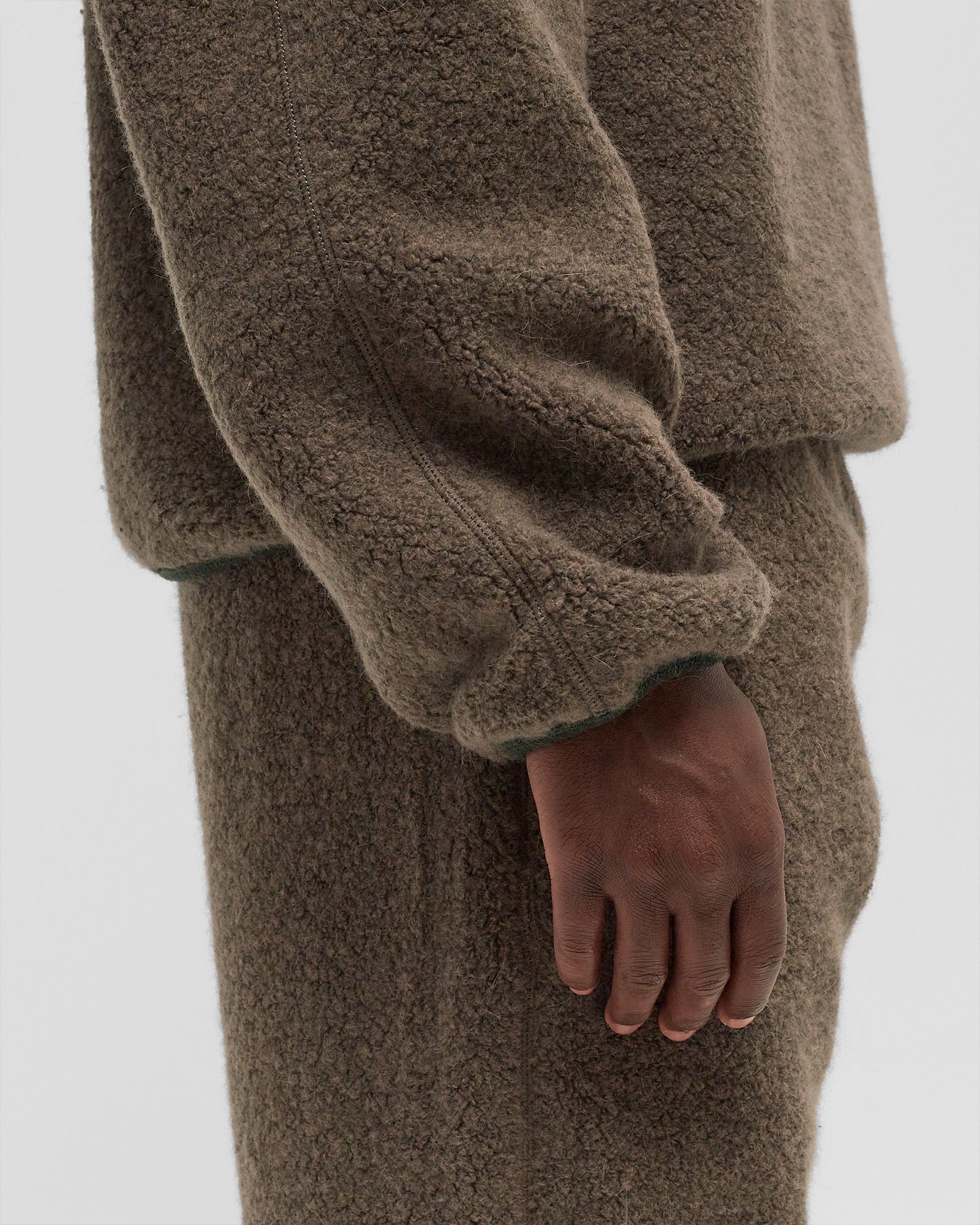 x GORETEX WINDSTOPPER Wool Fleece Crewneck