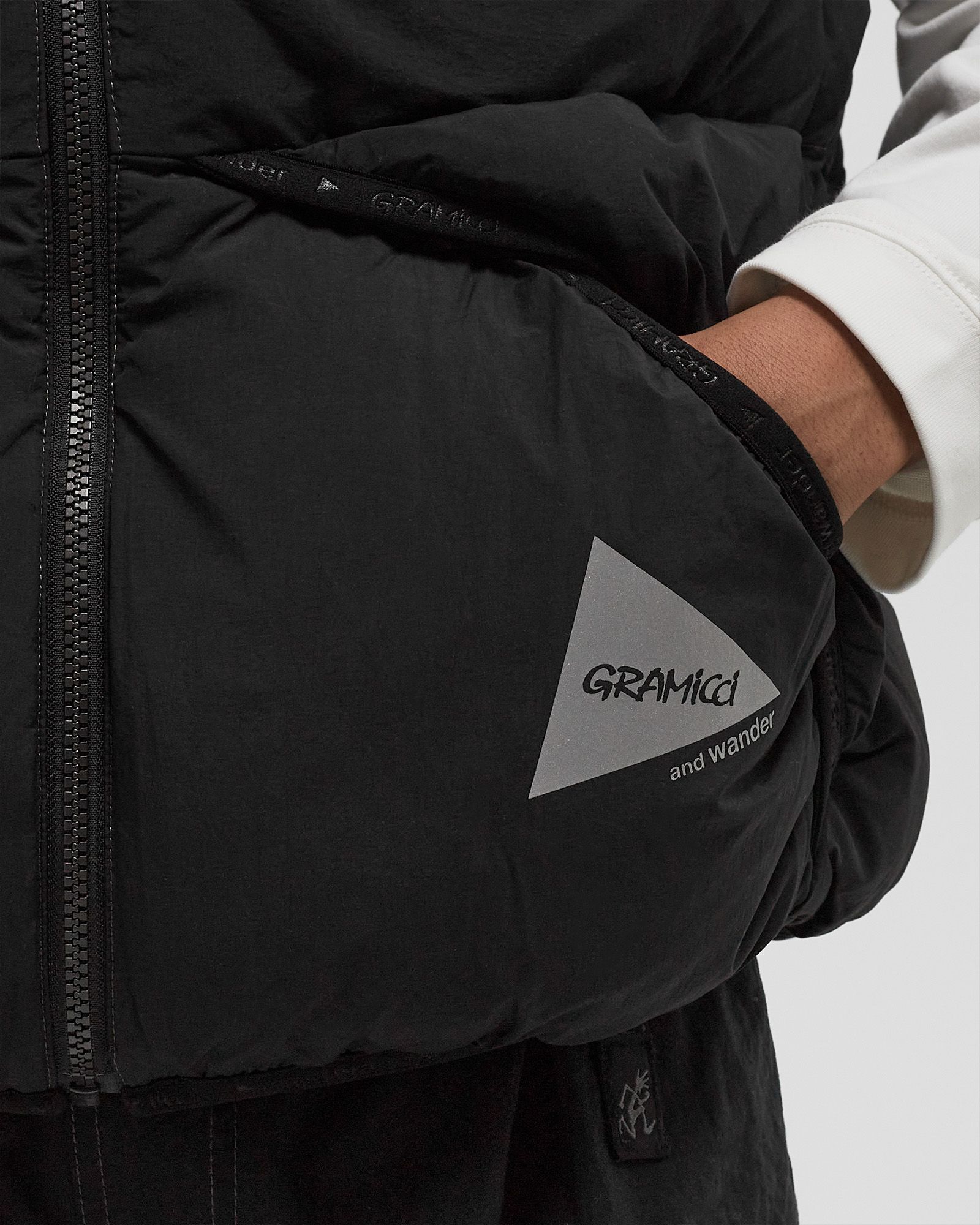 x and wander DOWN VEST