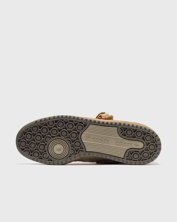 FORUM 84 CAMP LOW