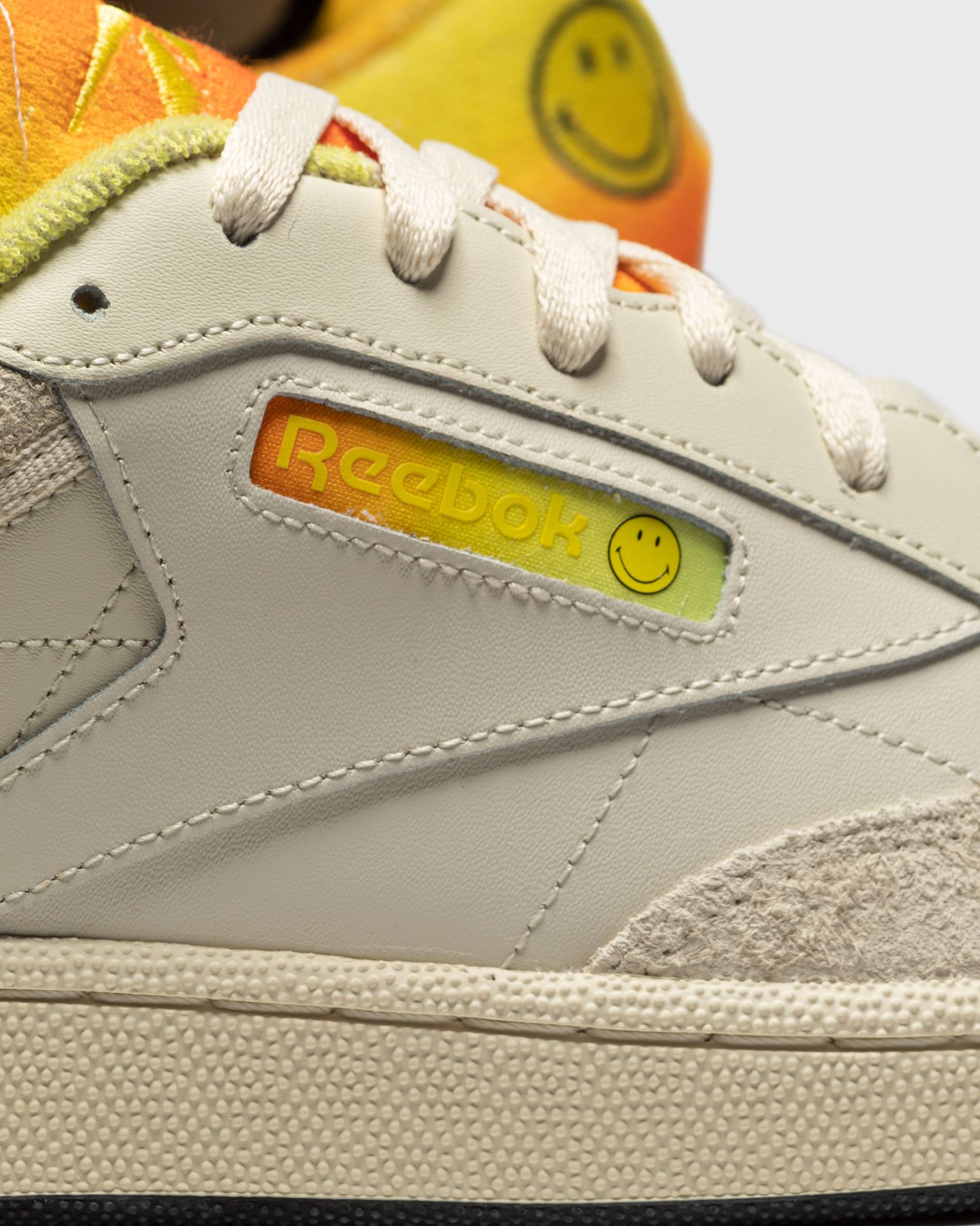 Reebok x Smiley CLUB C 85