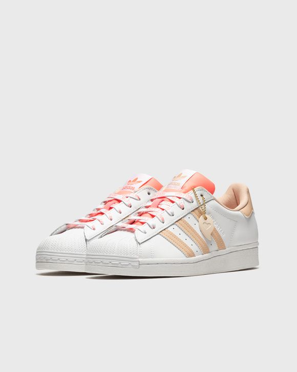 SUPERSTAR W