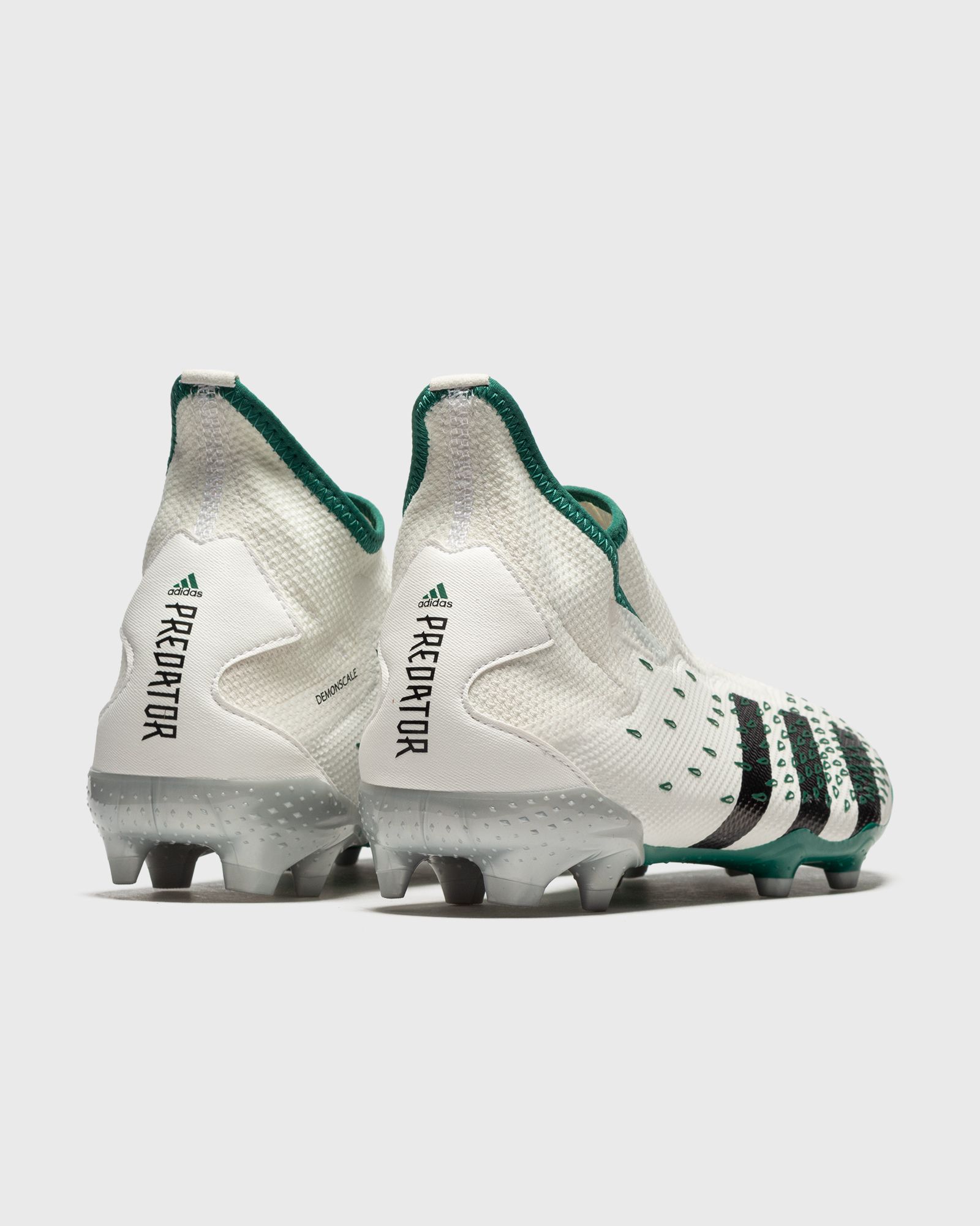 PREDATOR FREAK.3 EQT LACELESS FIRM GROUND CLEATS