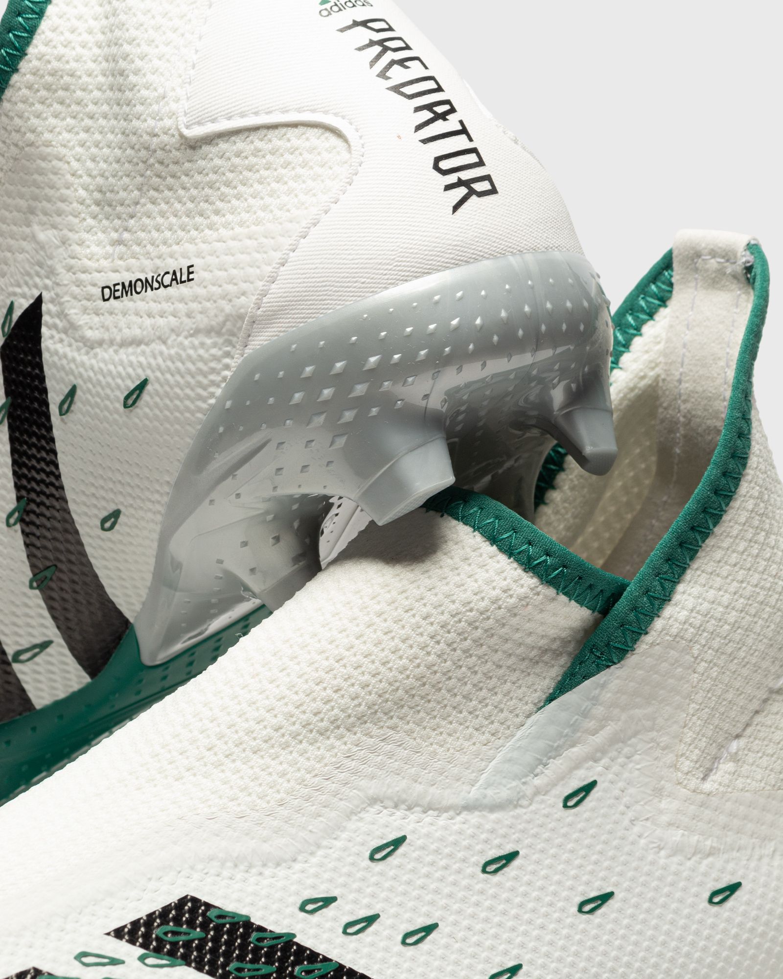 PREDATOR FREAK.3 EQT LACELESS FIRM GROUND CLEATS