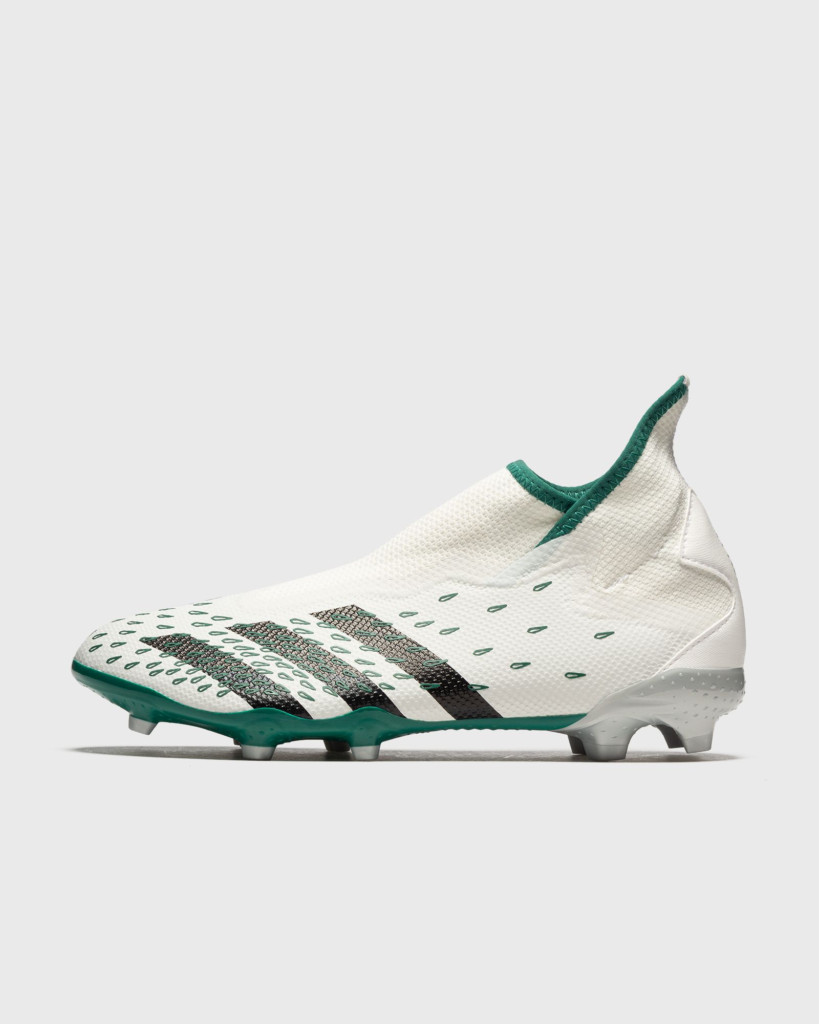 PREDATOR FREAK.3 EQT LACELESS FIRM GROUND CLEATS