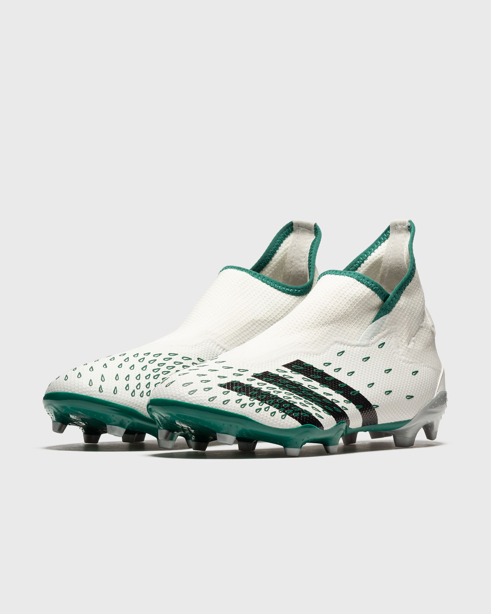 PREDATOR FREAK.3 EQT LACELESS FIRM GROUND CLEATS